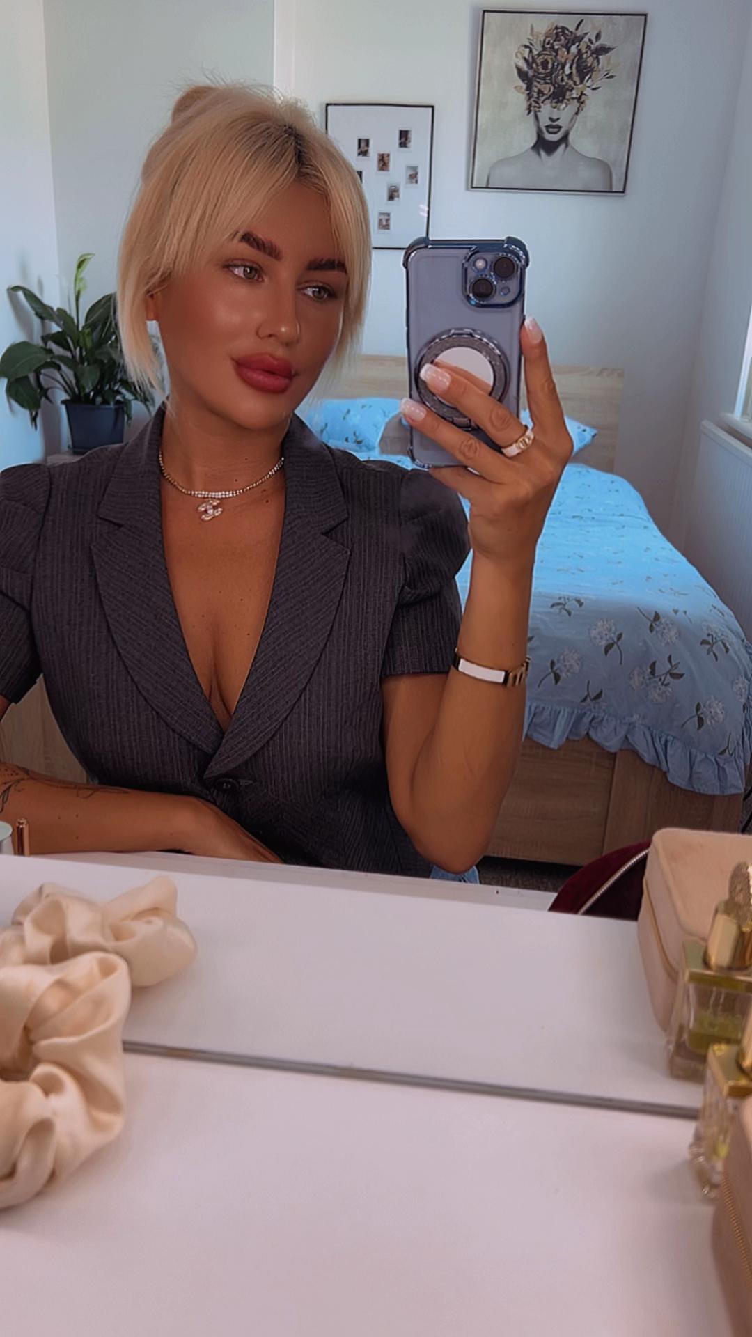 @Clarisa