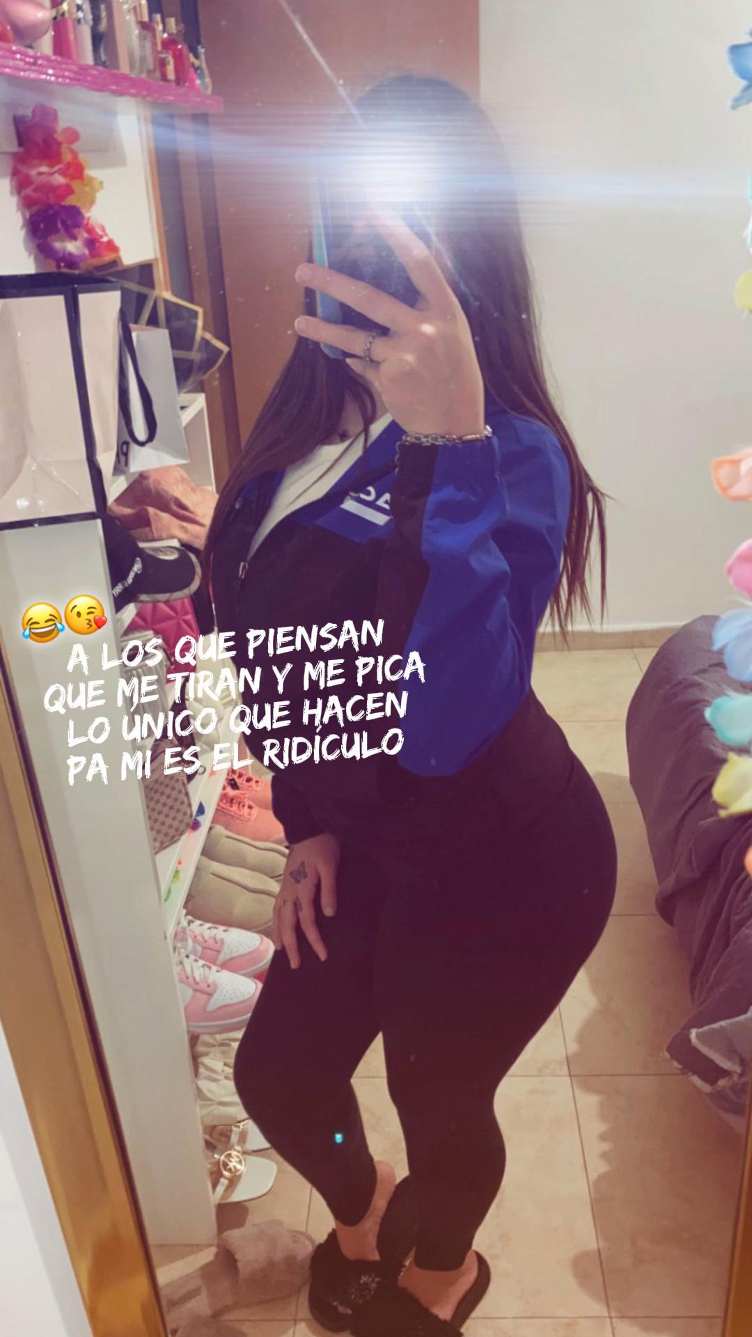 @💕👩🏽❤️💋👨🏽