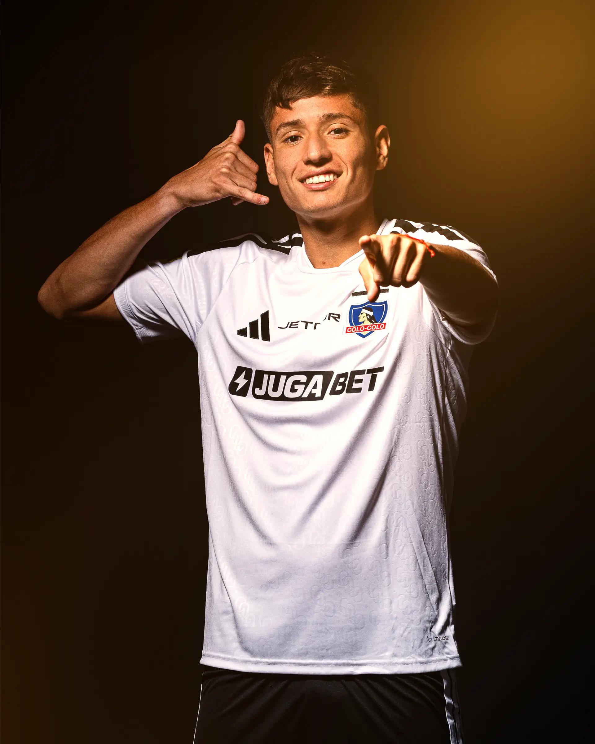 @Colo-Colo