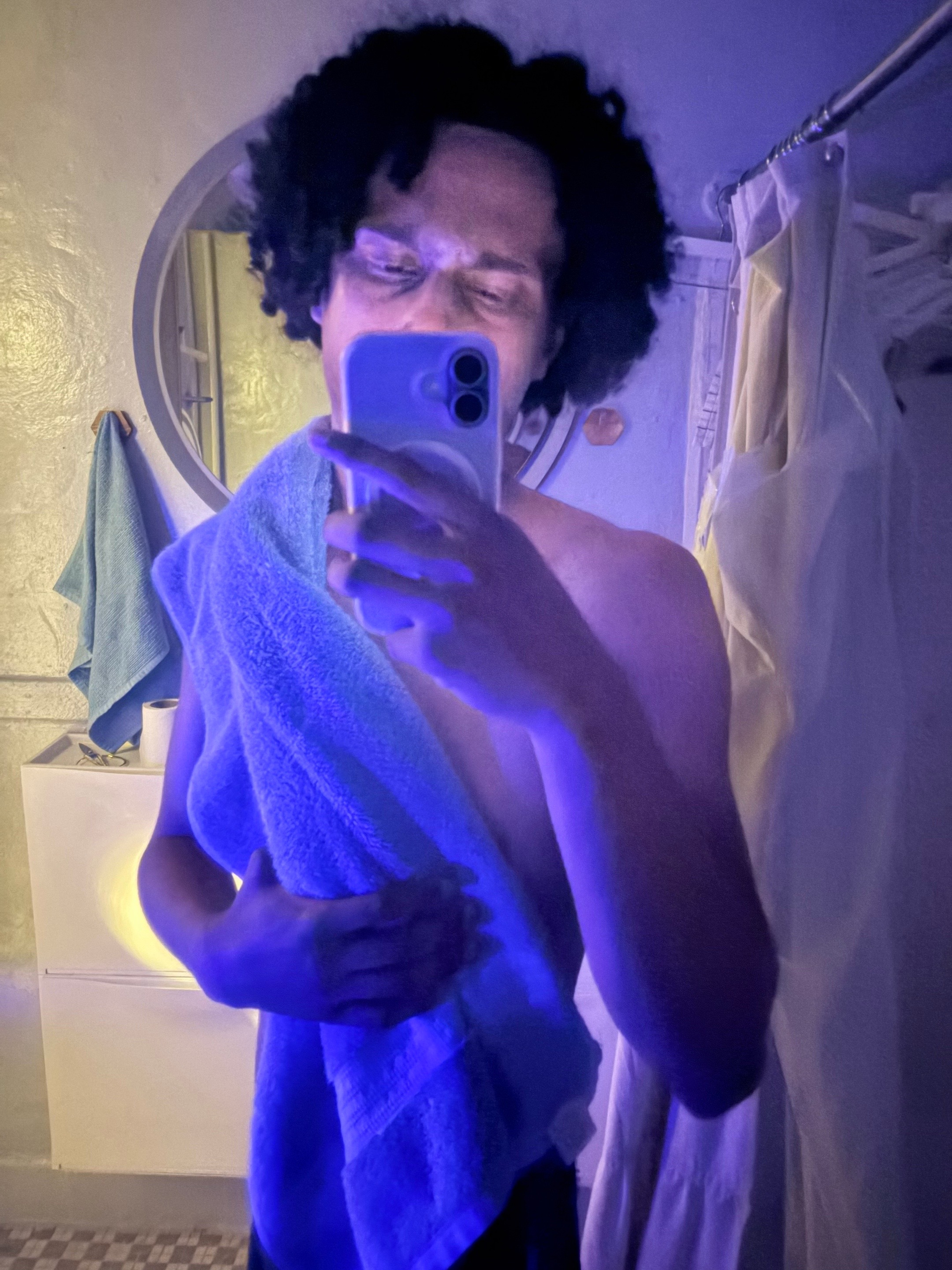 @￼