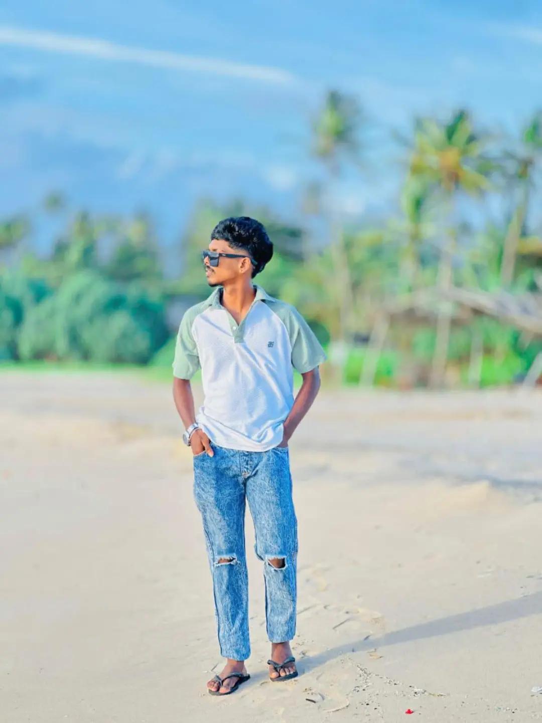 @𝙎 4 𝙉 𝙆 𝘼 🕊️"
