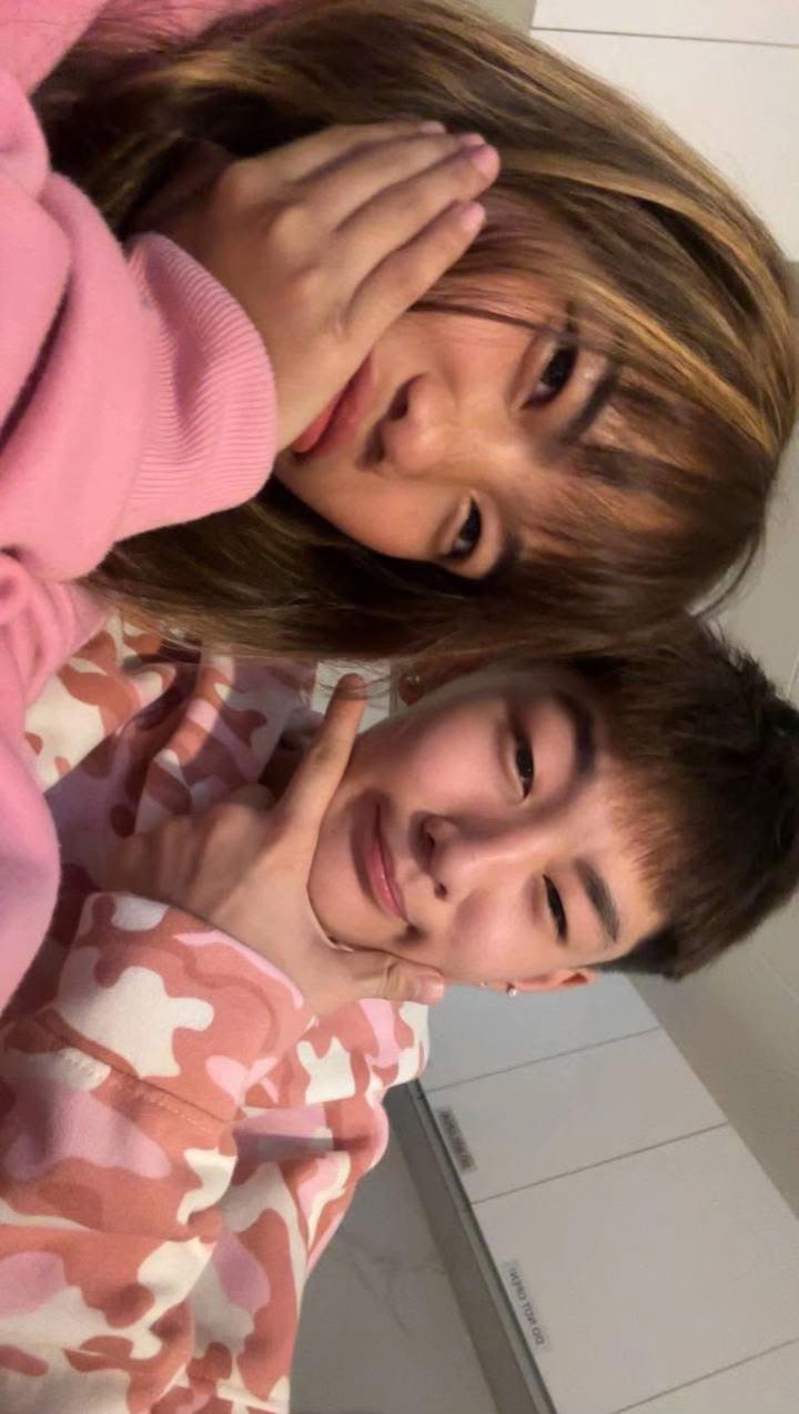 @nicolekjam