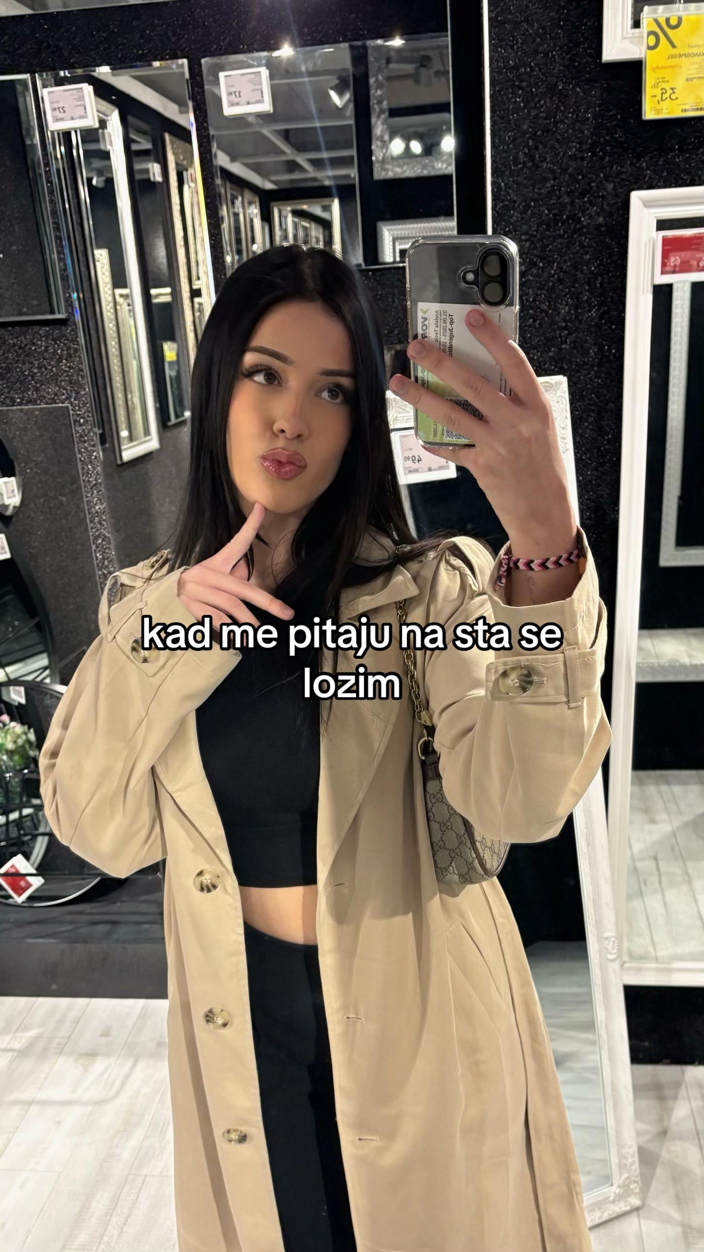 @andjelaaa