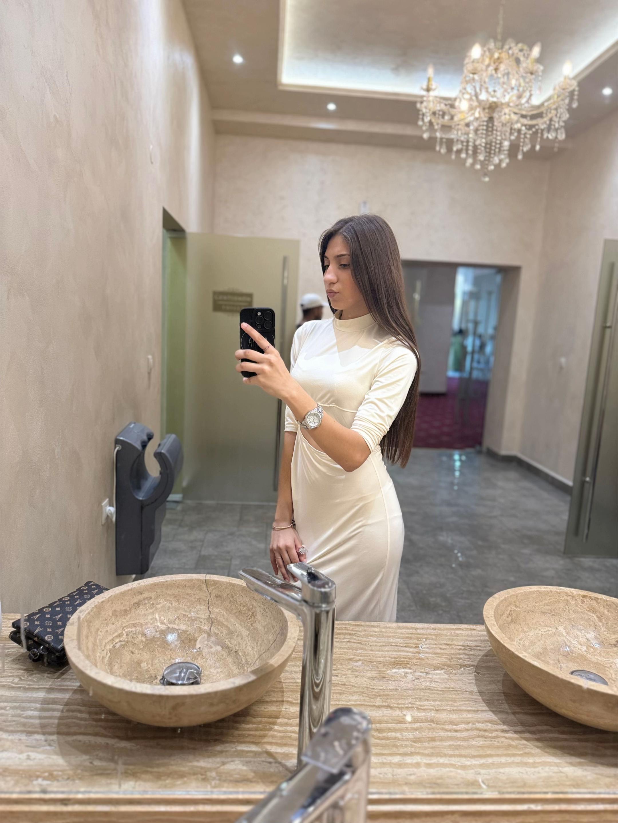 @Katinass365