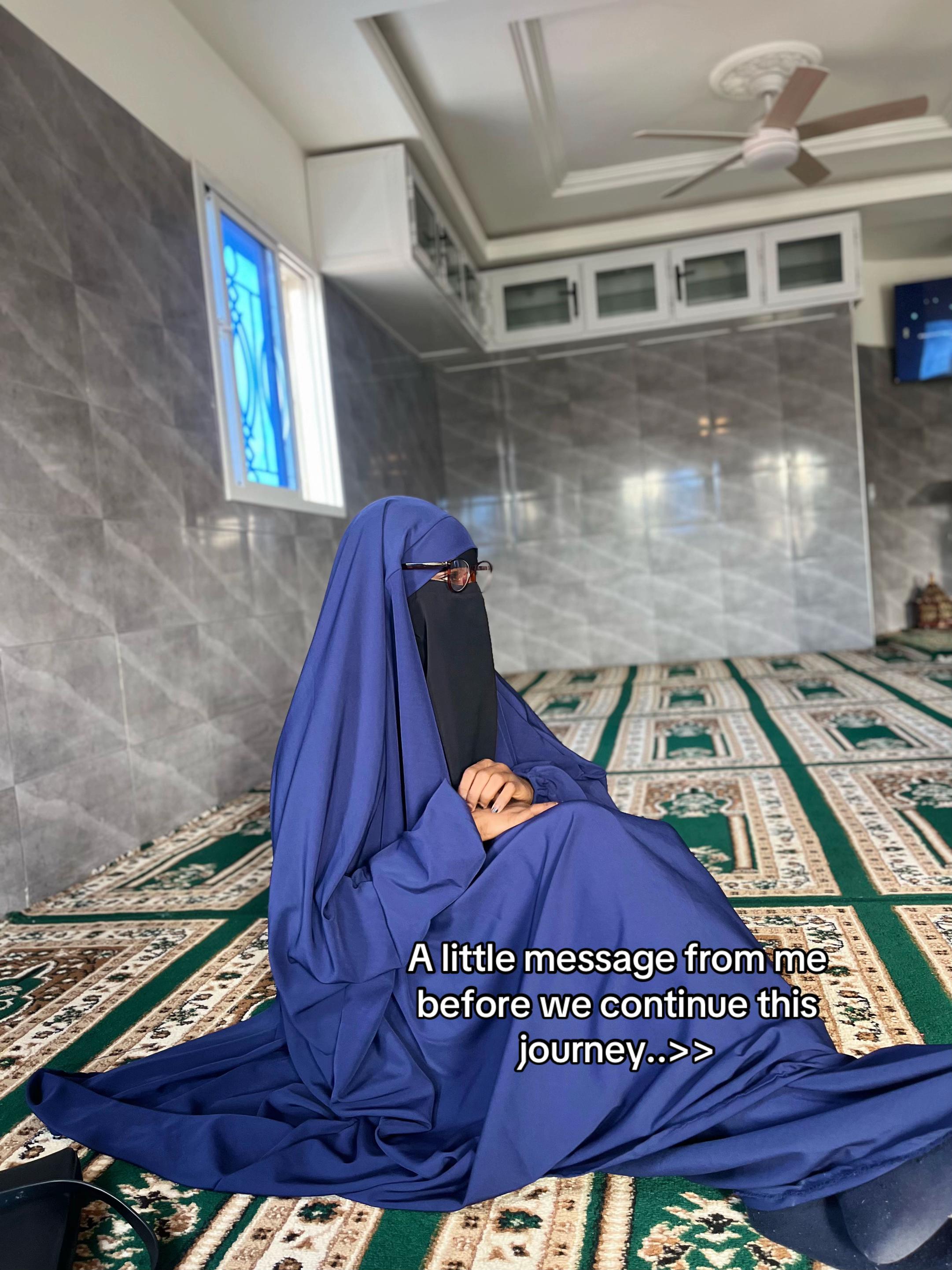 @Meena☪︎