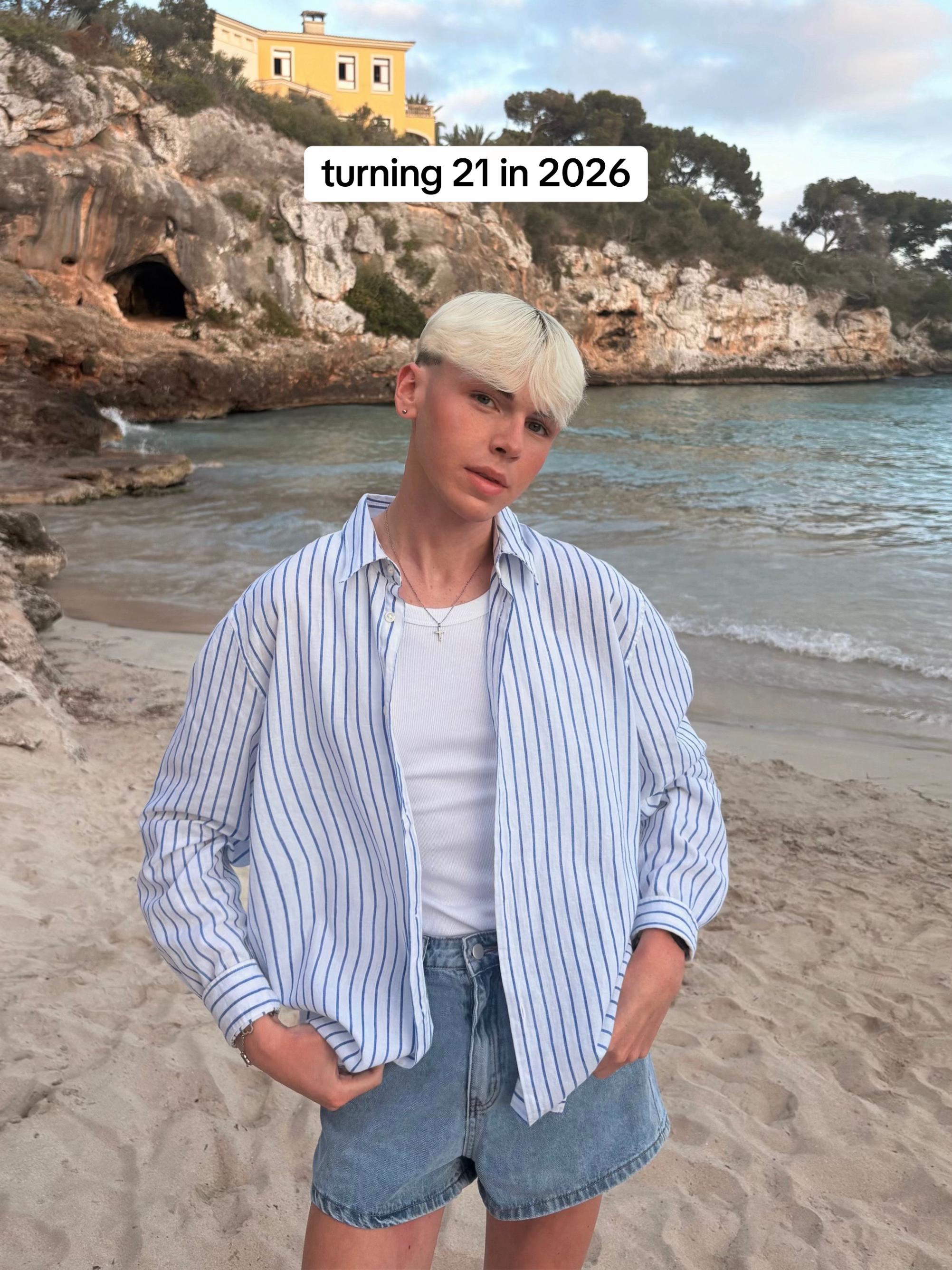 @shaun ⊹˚˖