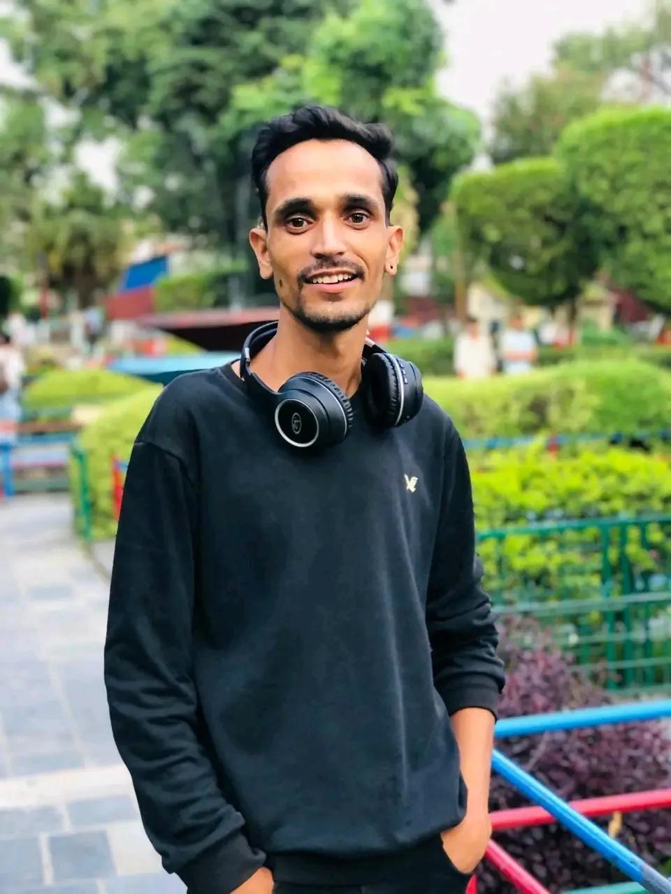 @Dipesh Ojha..🥀🦋💐