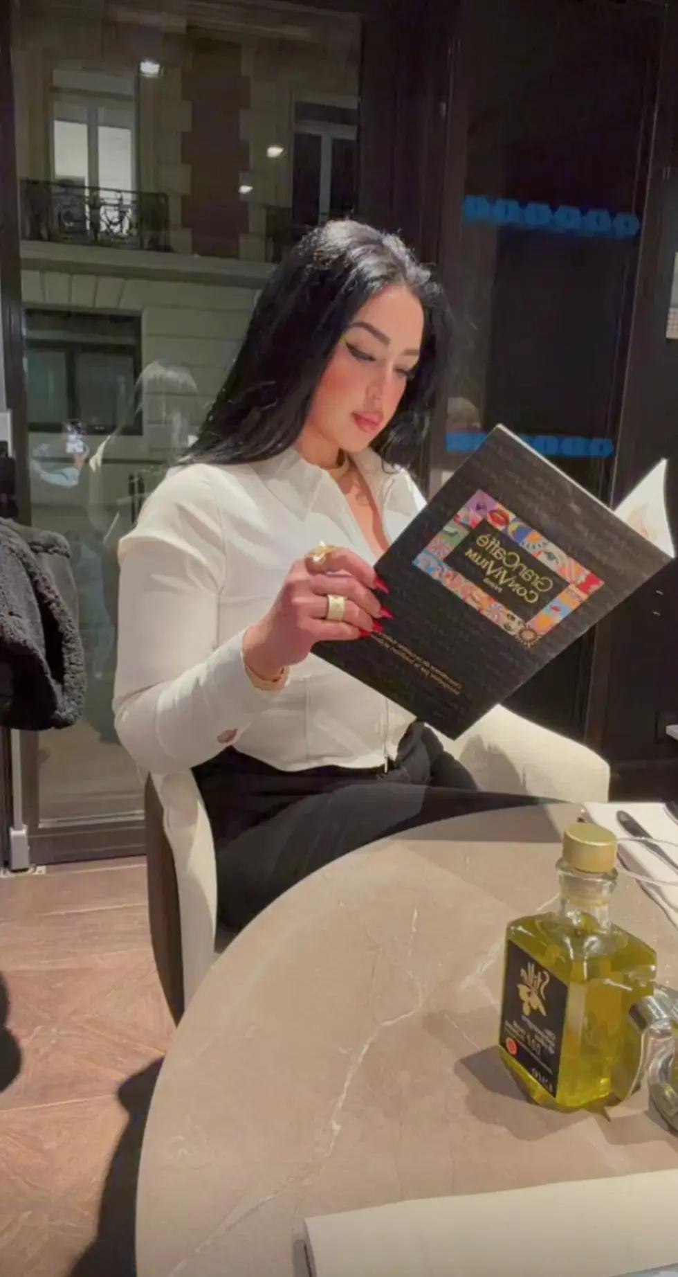 @chahinez_