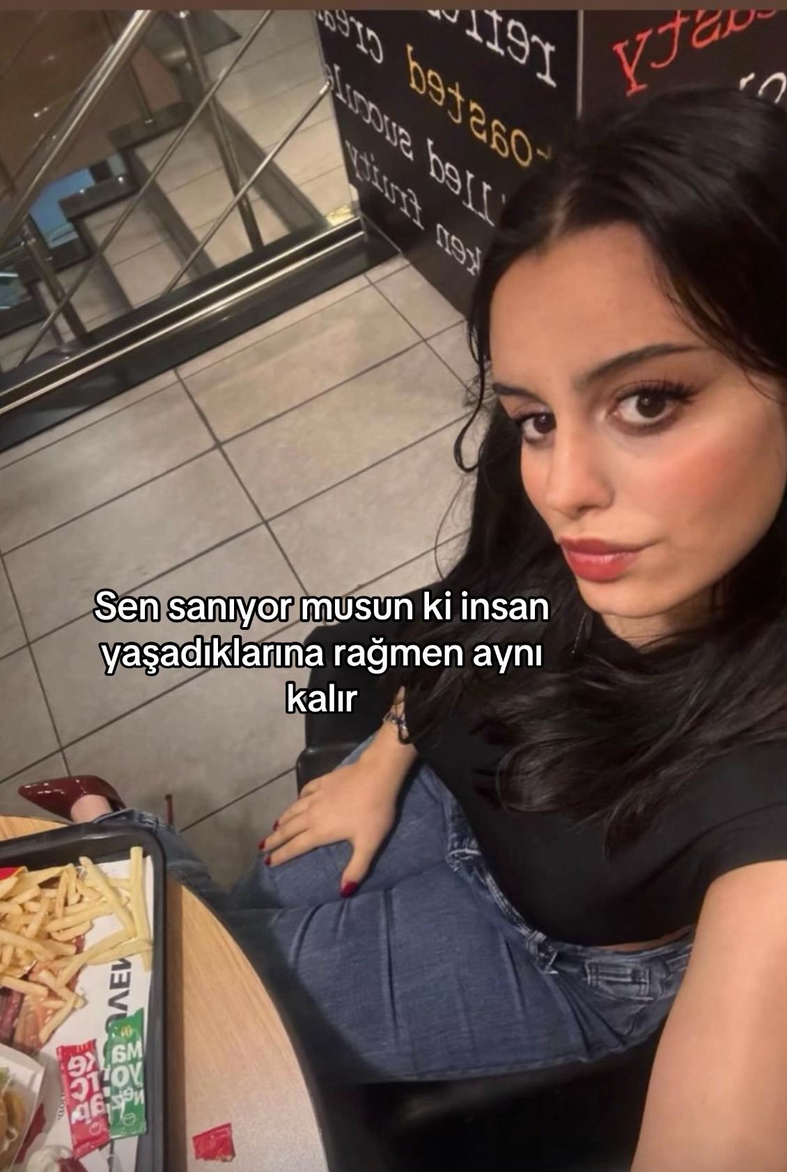 @uǝɹǝƆ                  🪳