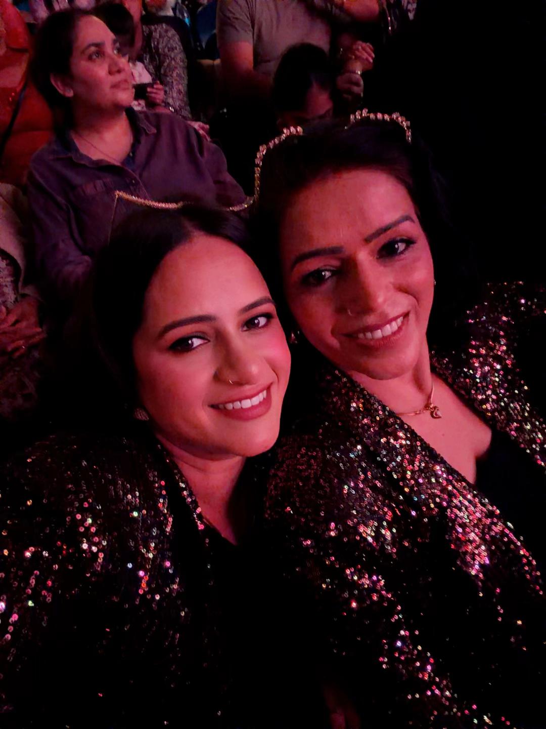 @bhallasisters Neha