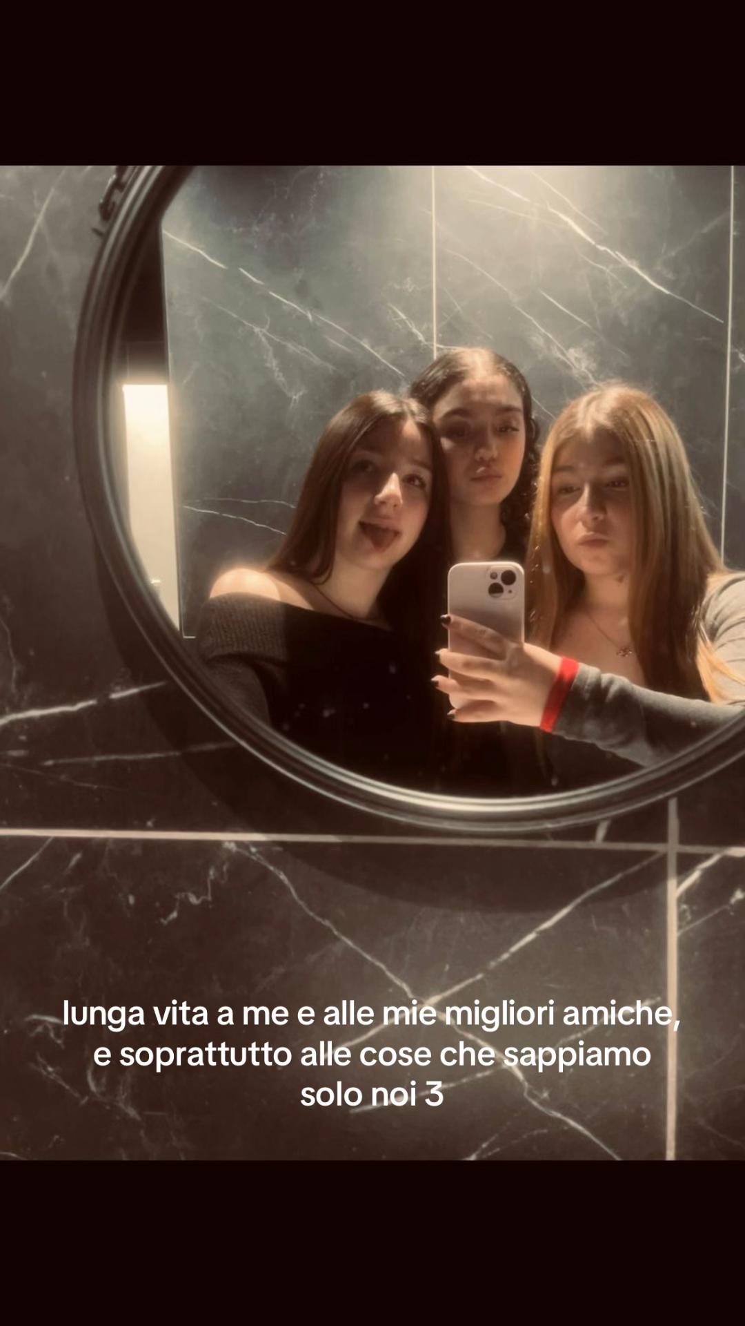 @👩🏽&zwj;🦱⭐️