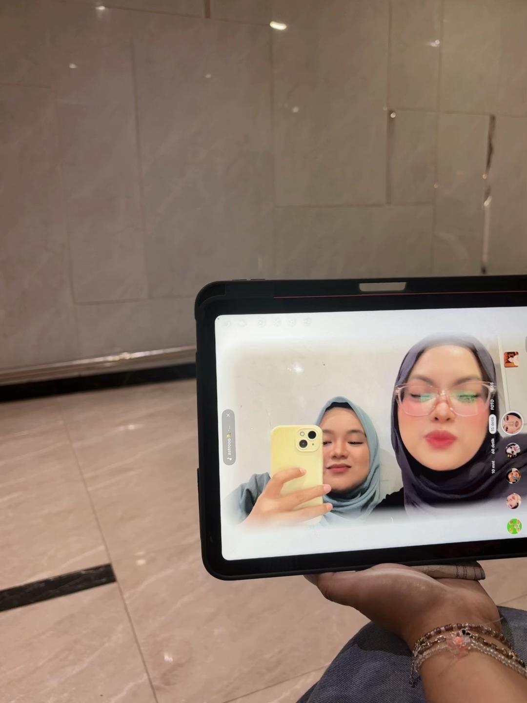 @Eliiiizaaa🥰