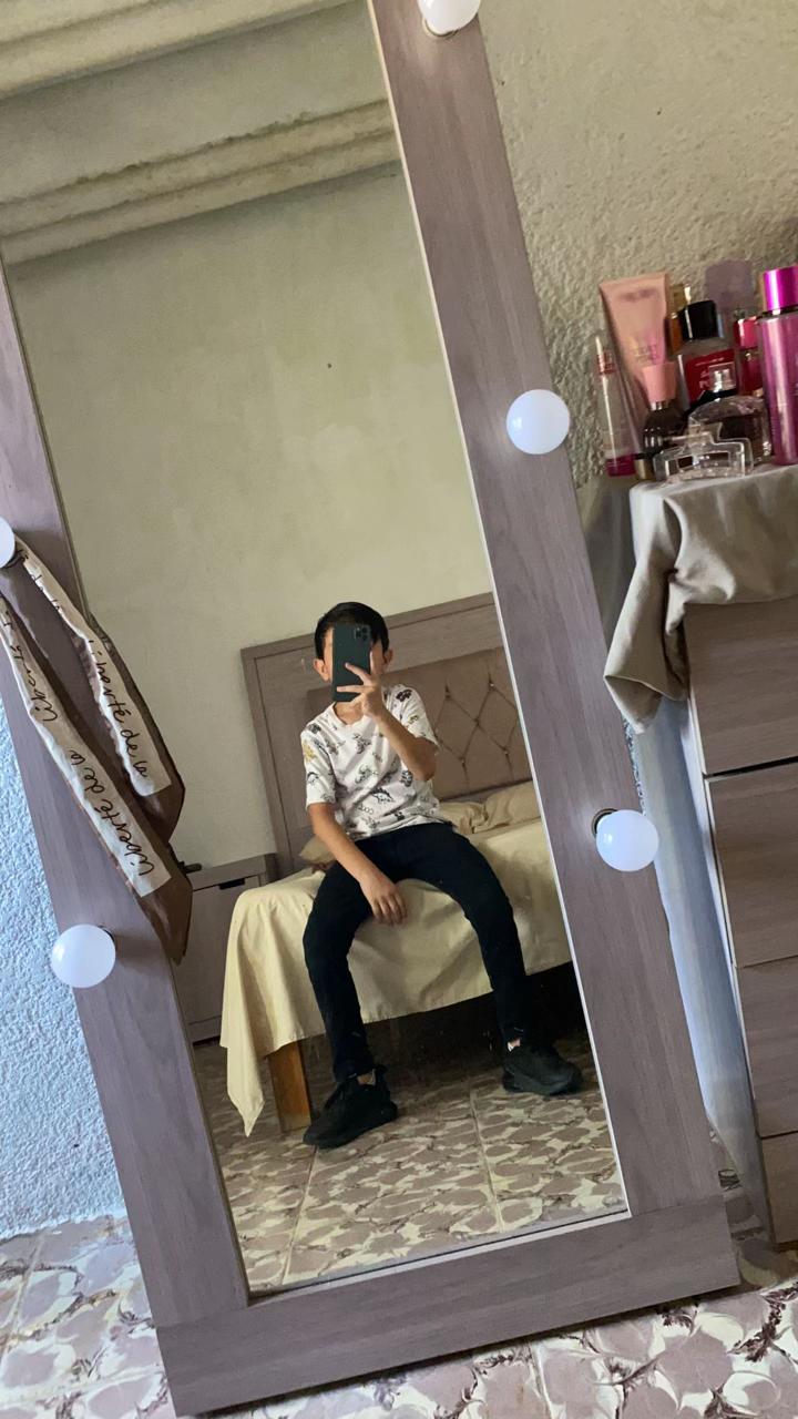 @Lachitooooo24