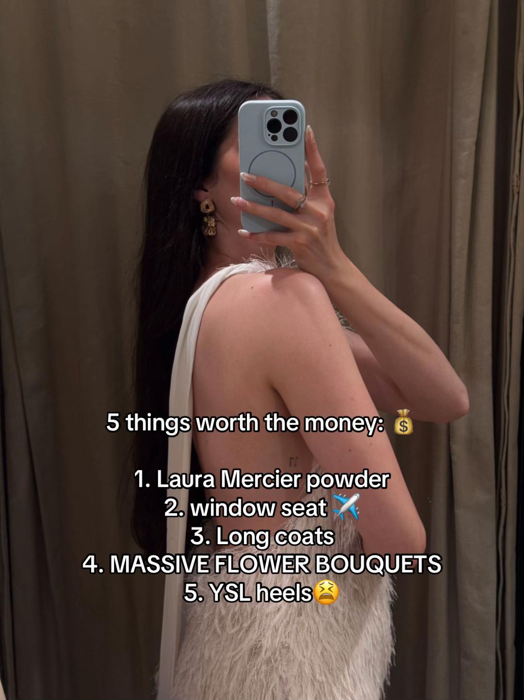 @mariacostinnn