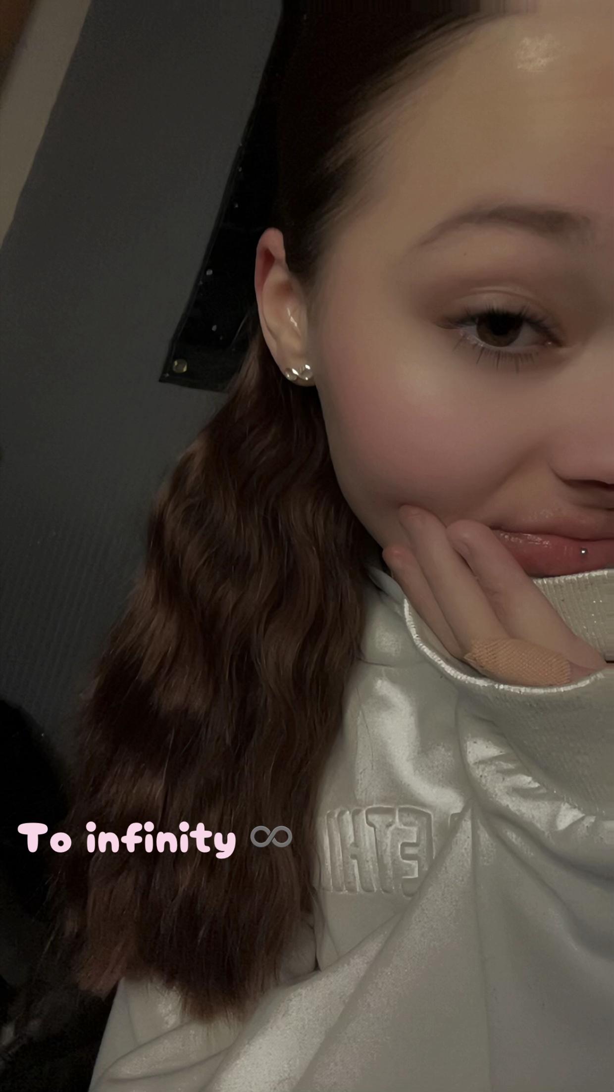 @Liv๐ค
