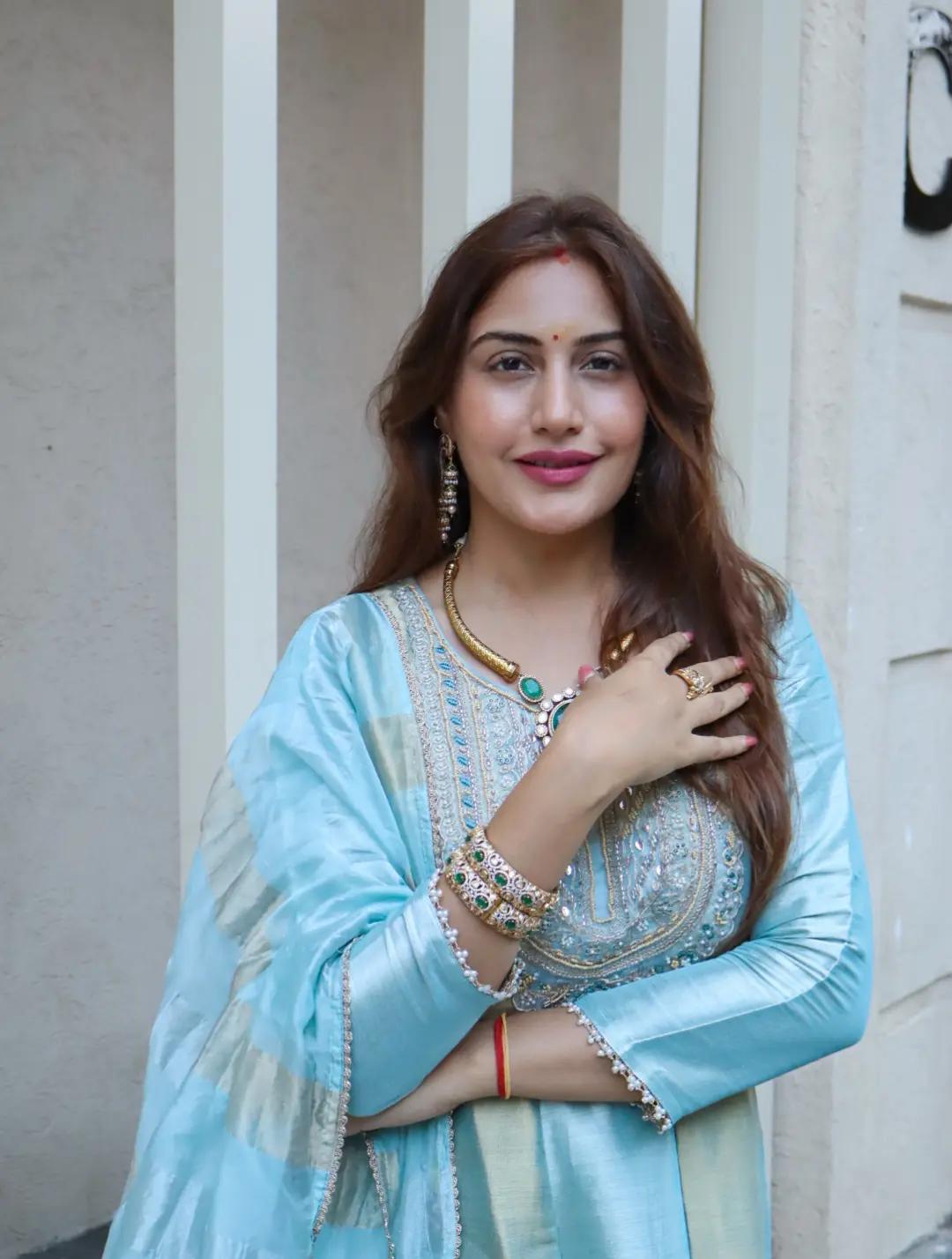 @🍂Surbhi Chandna🍂