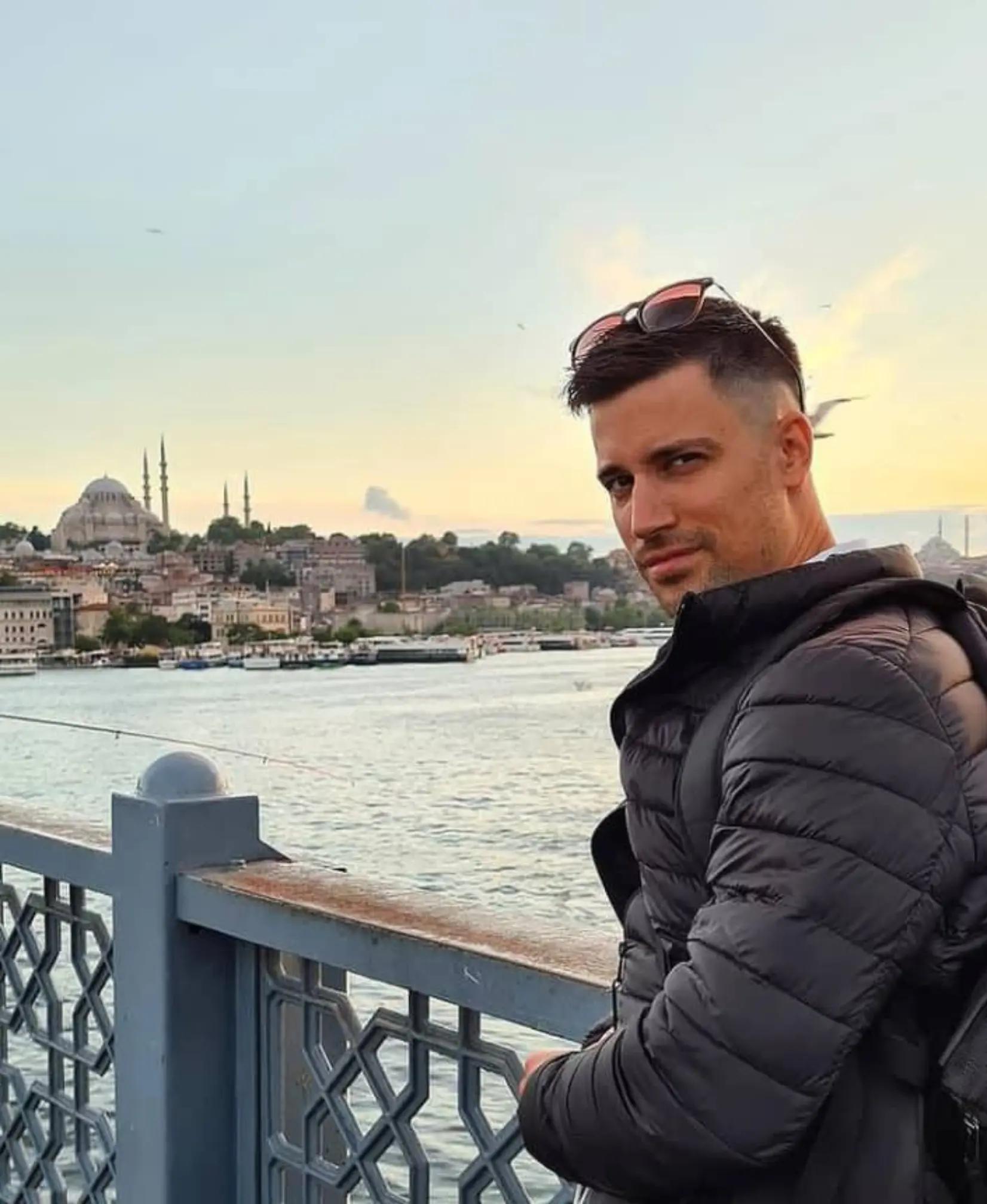 @DR. VASILIJE VUJOVIC