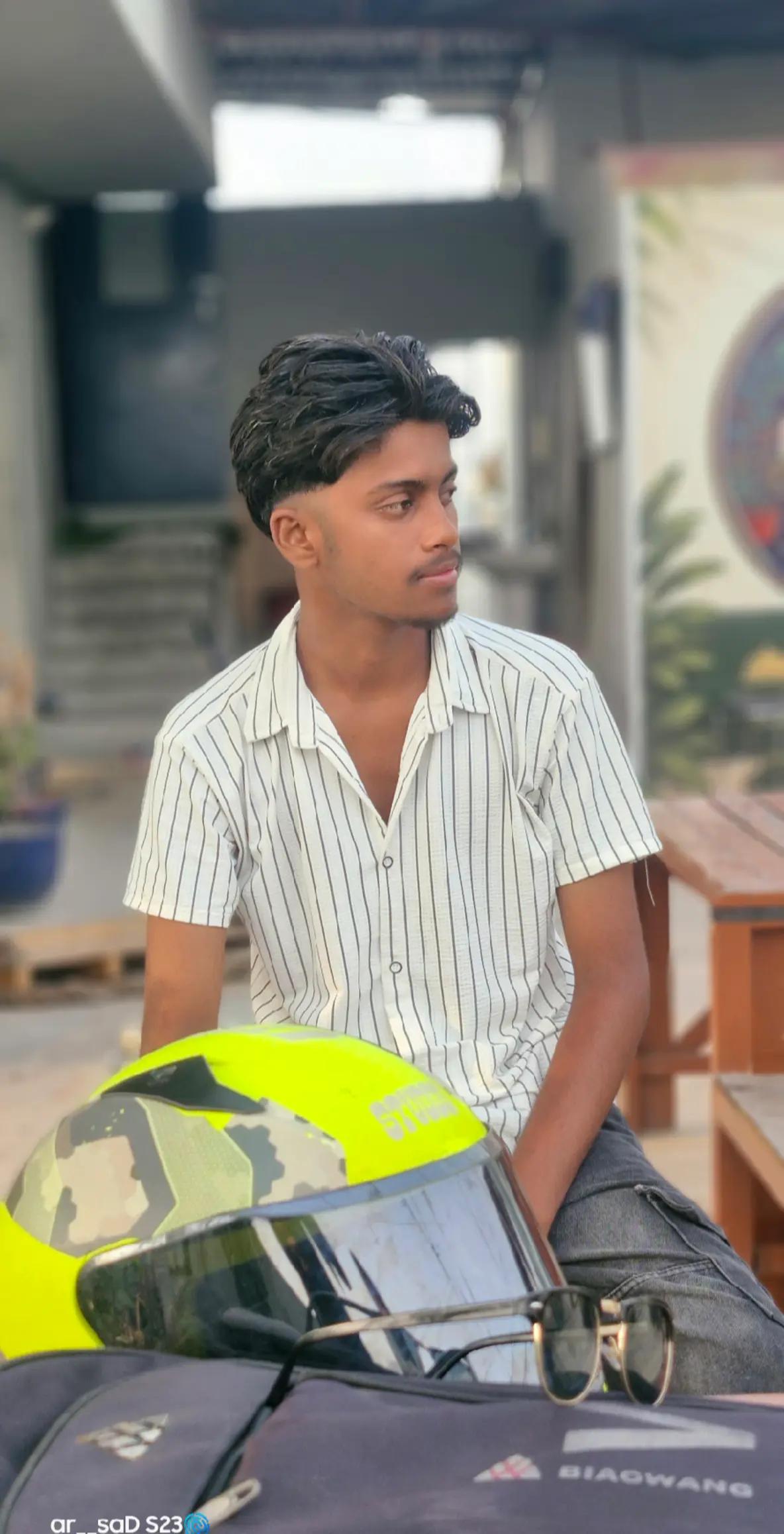 @𝗕𝗼𝗿𝗻𝗥𝘂𝗹𝗲_𝗔𝗮𝗸𝗮𝘀𝗵
