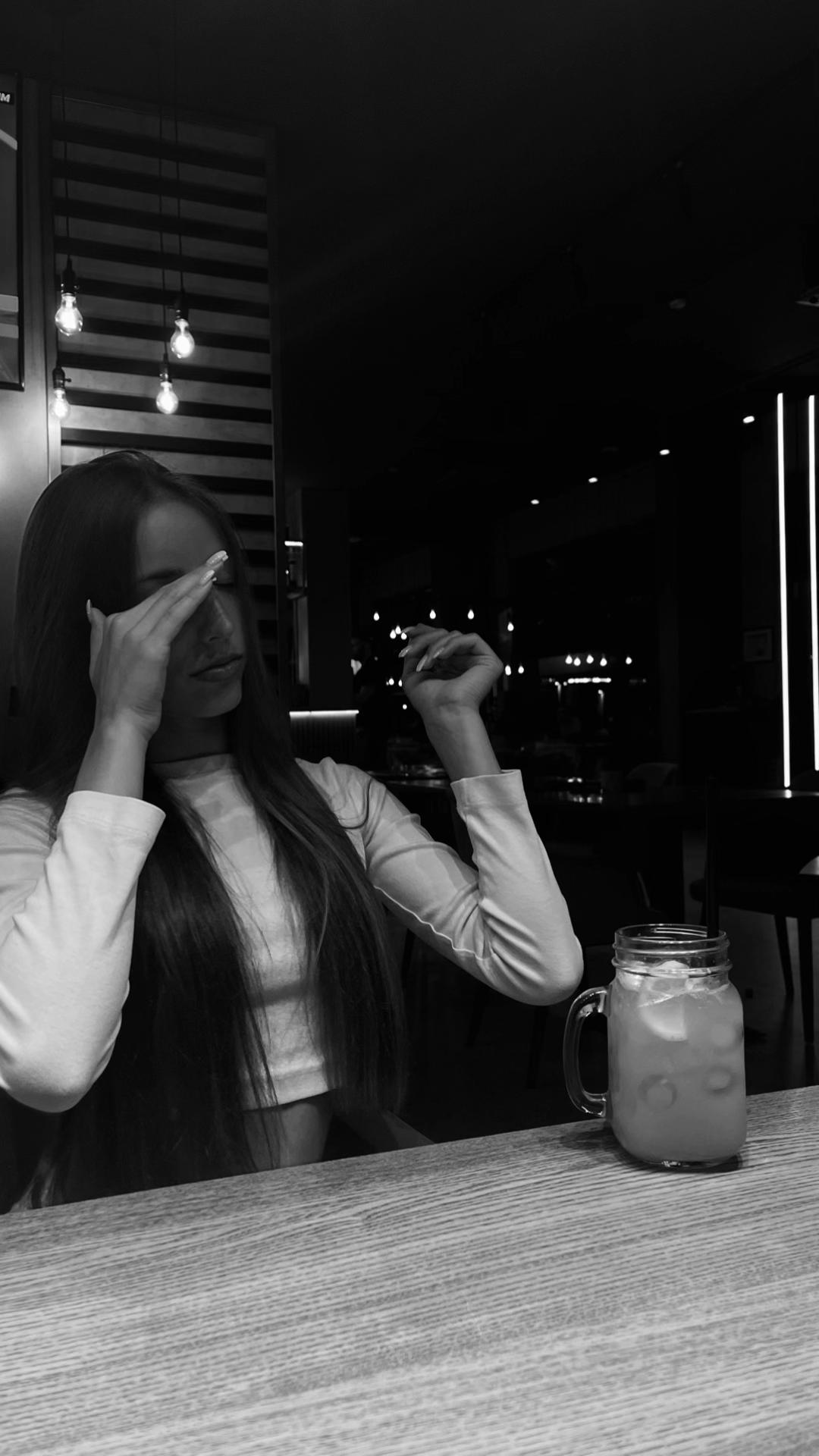 @𝒯