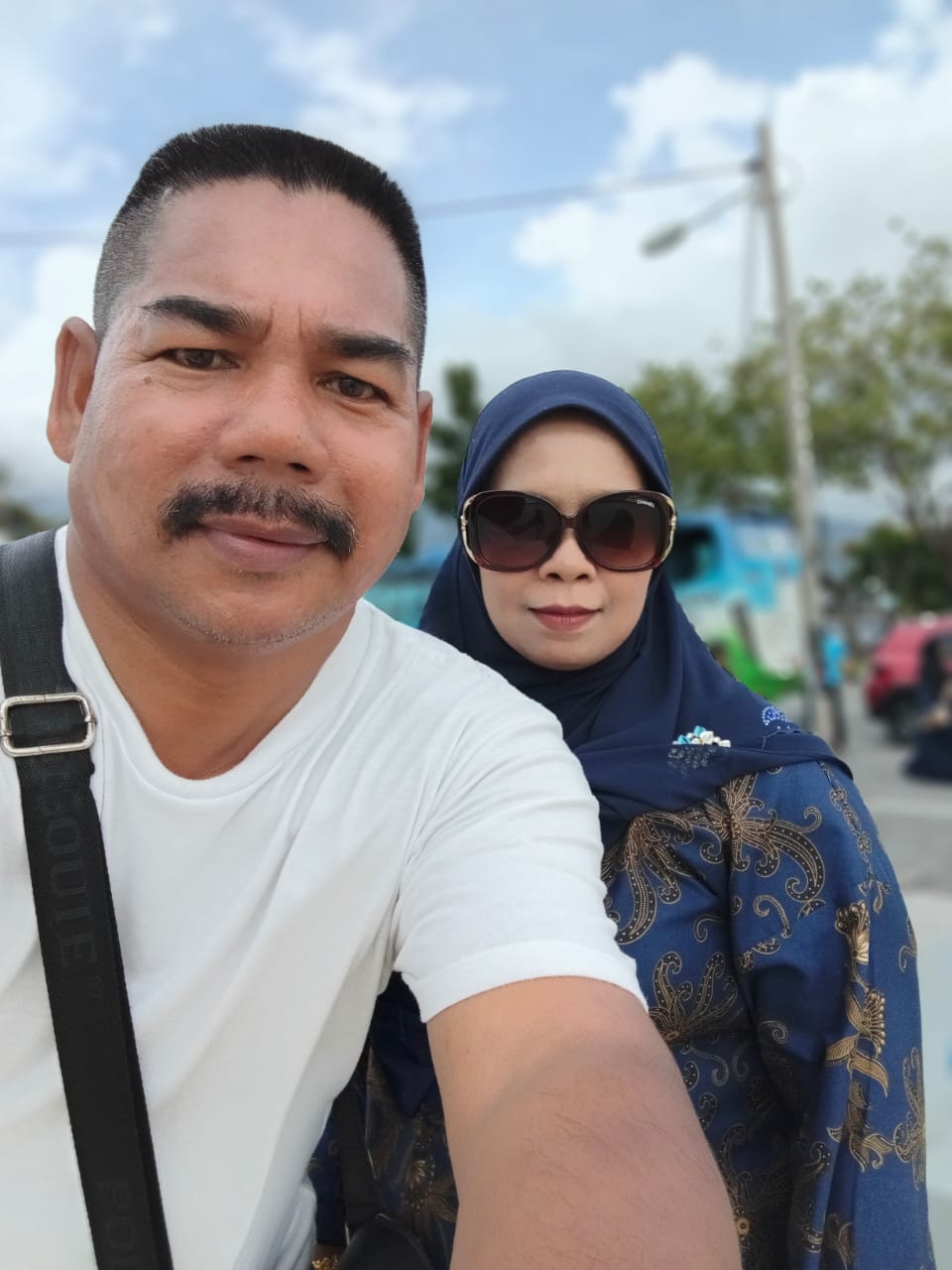 @awie black lagutu kata