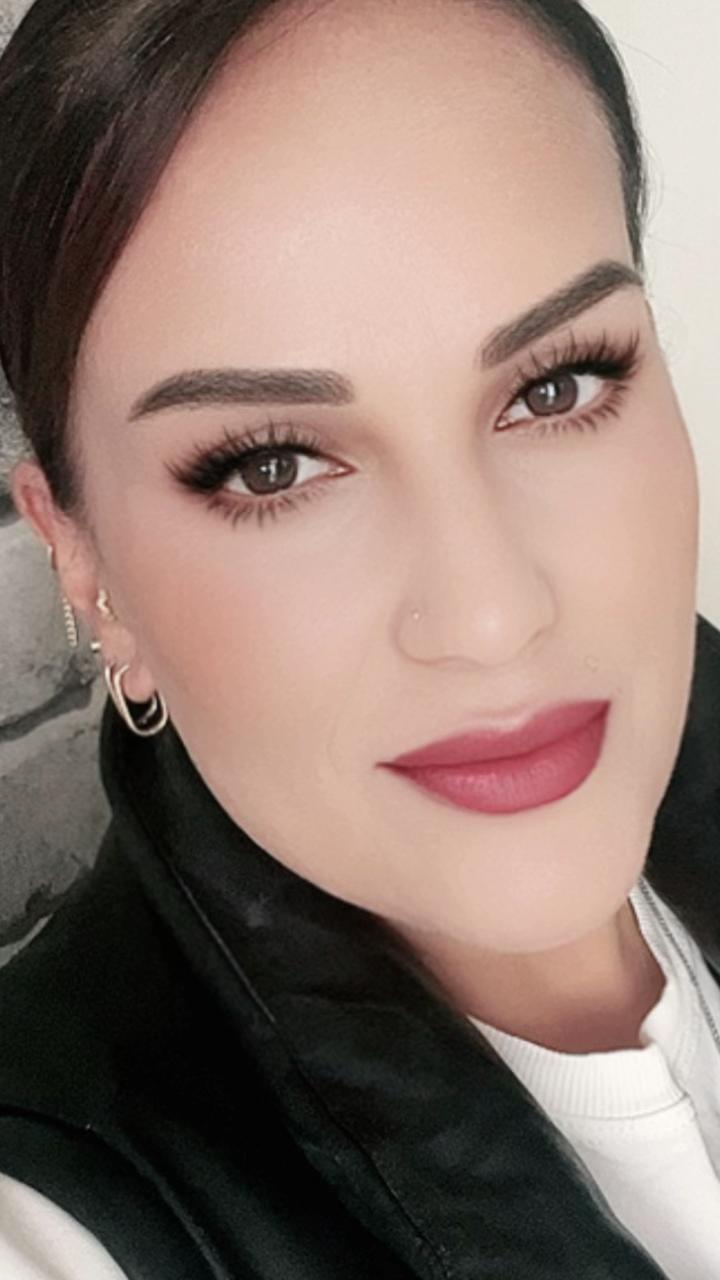 @GüL(~.~)