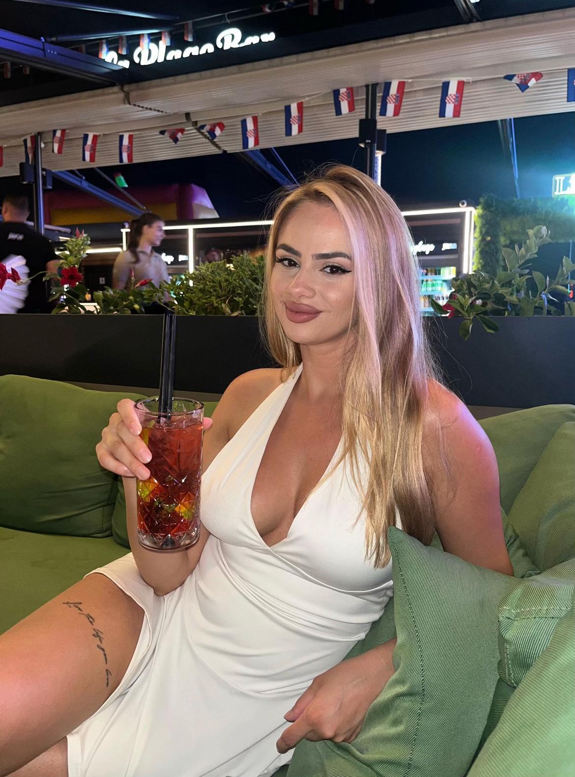 @Kekenj Melanija
