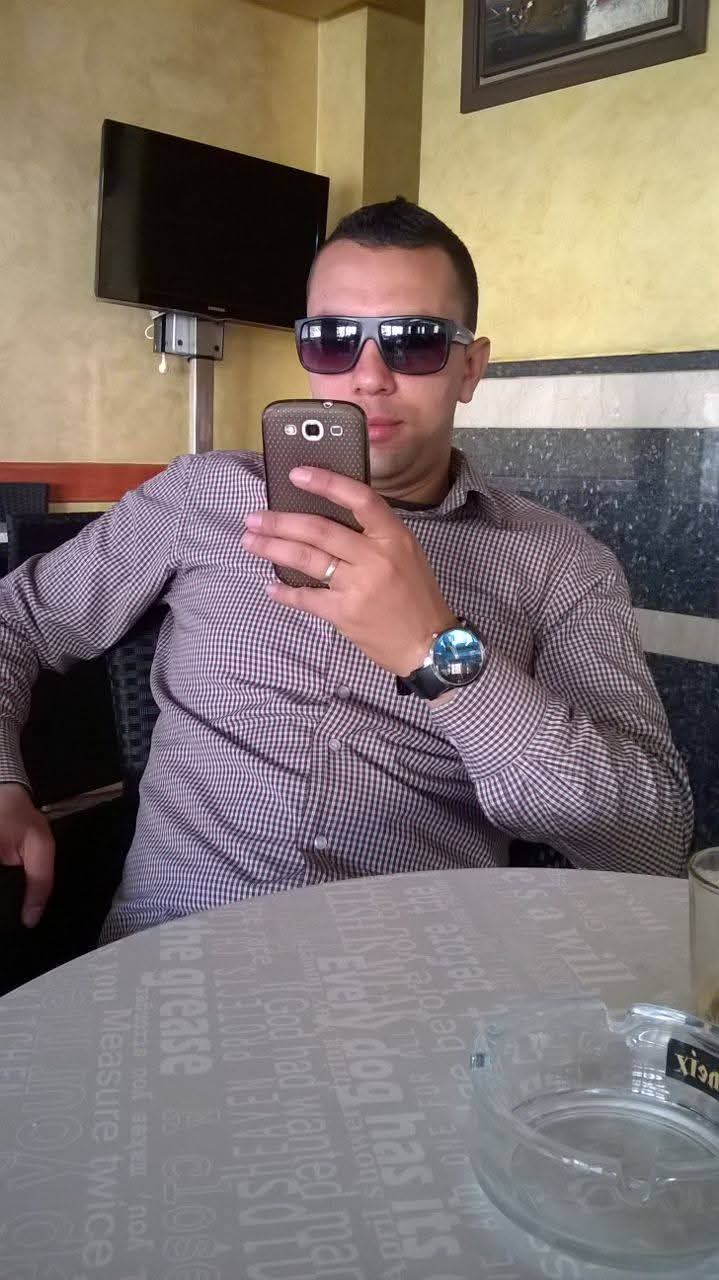 @Hicham Nadif452