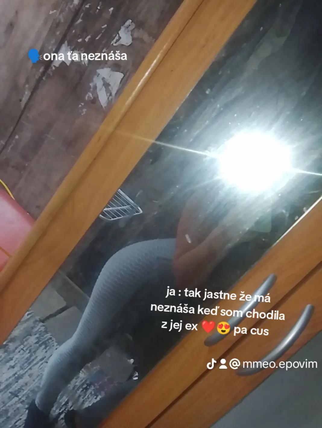 @Mœmeño Ñepoviēm