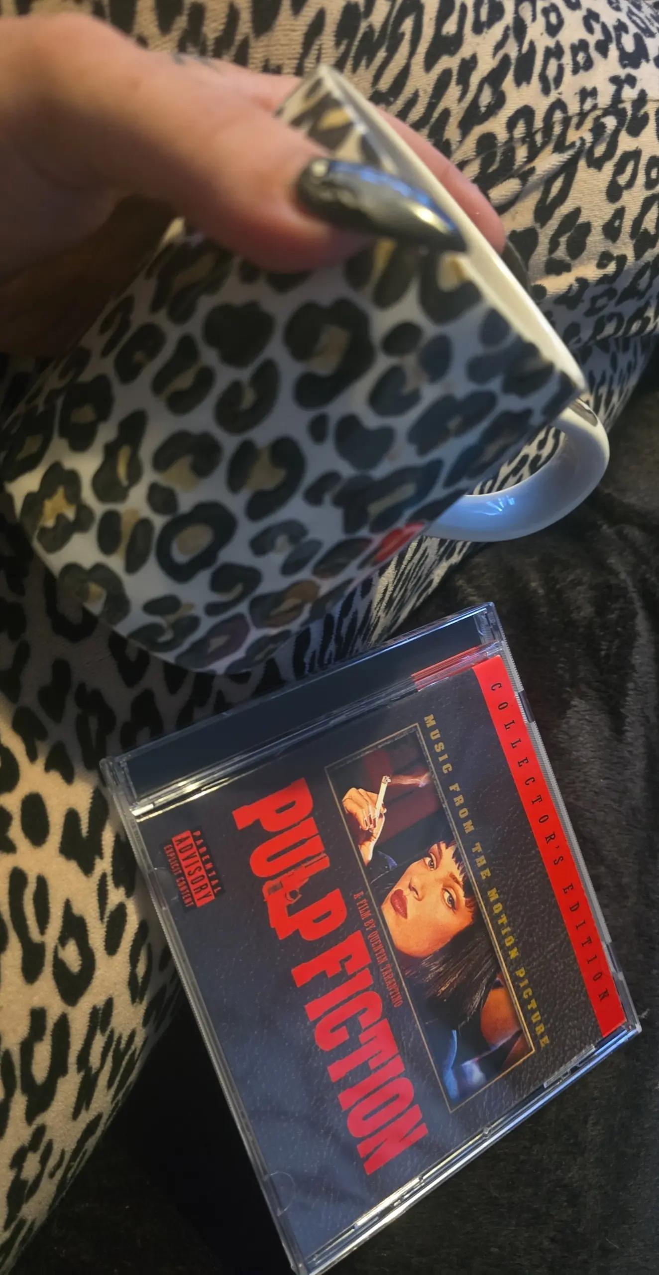 @𝔅𝔞𝔟𝔶𝔊𝔦𝔯𝔩𝔊𝔬𝔱𝔥𝔦𝔠𝔠