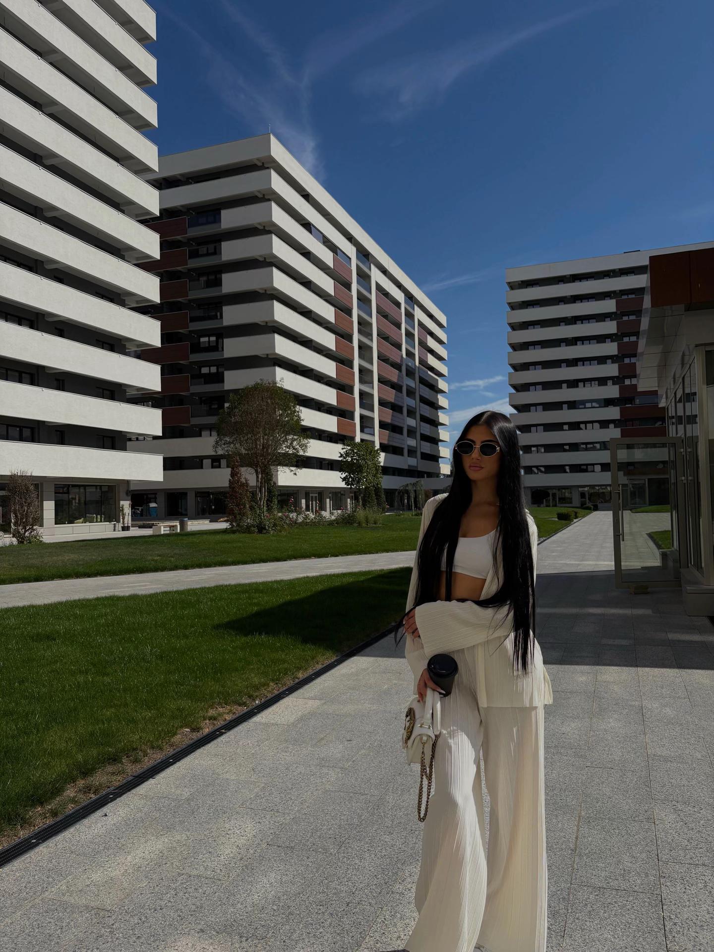 @monalissa.gvr