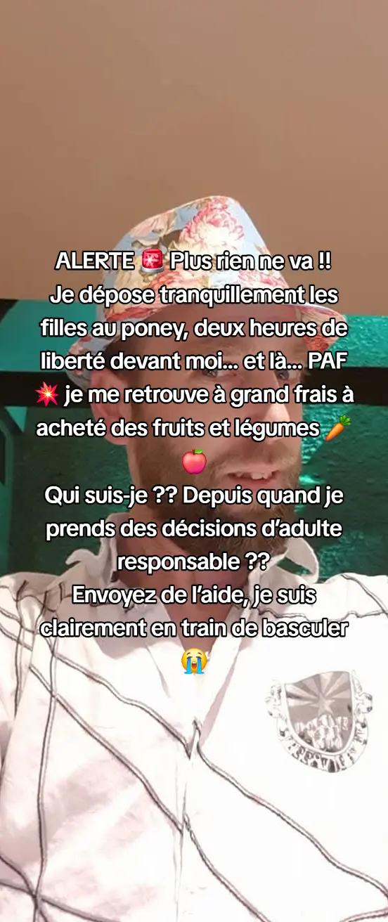 @un homme debout