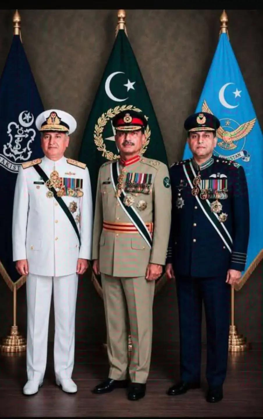 @🏴⚔️KAsHiF☠️774⚔️🇵🇰