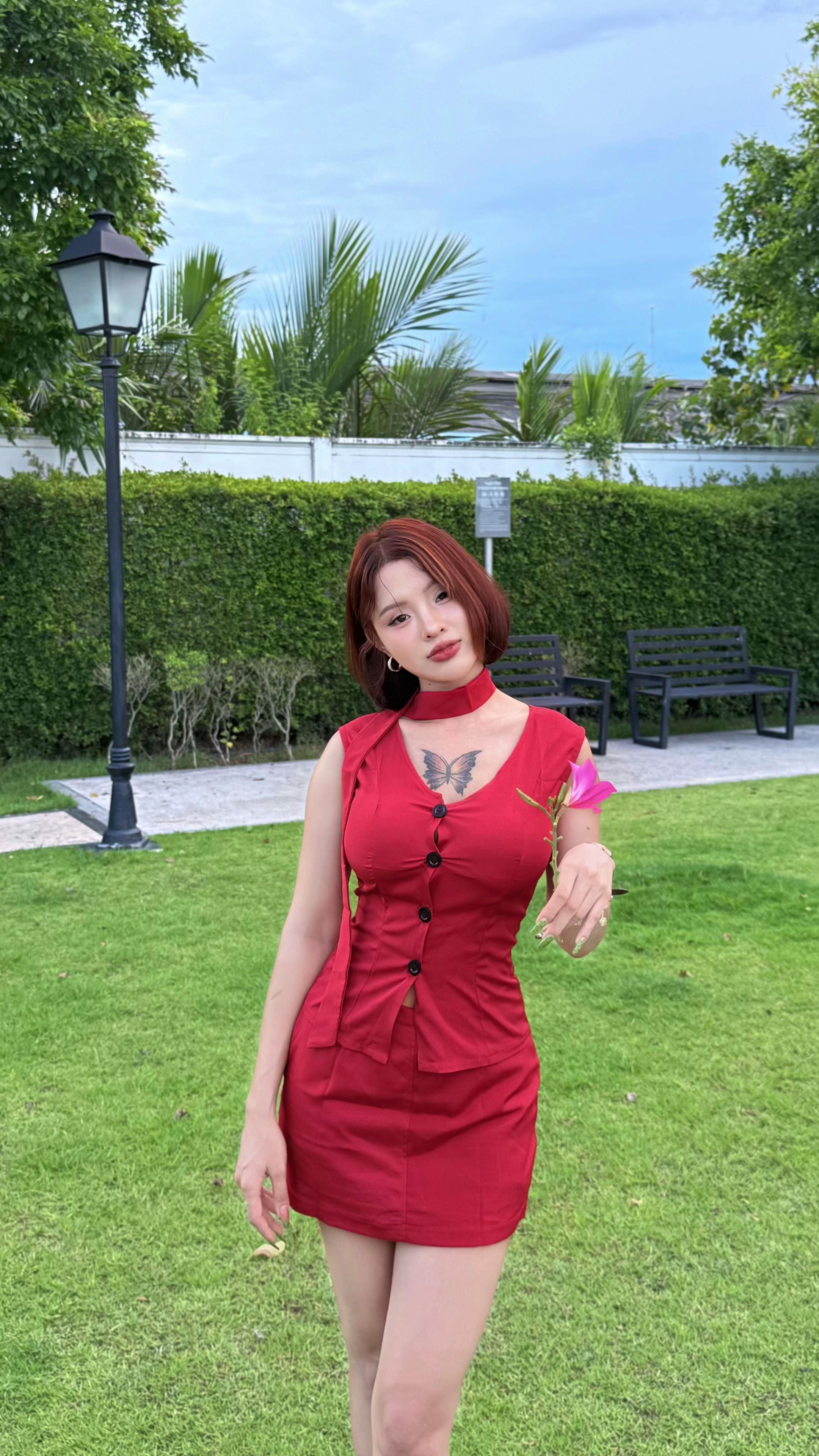 @May thazin🦋2.5M🌷