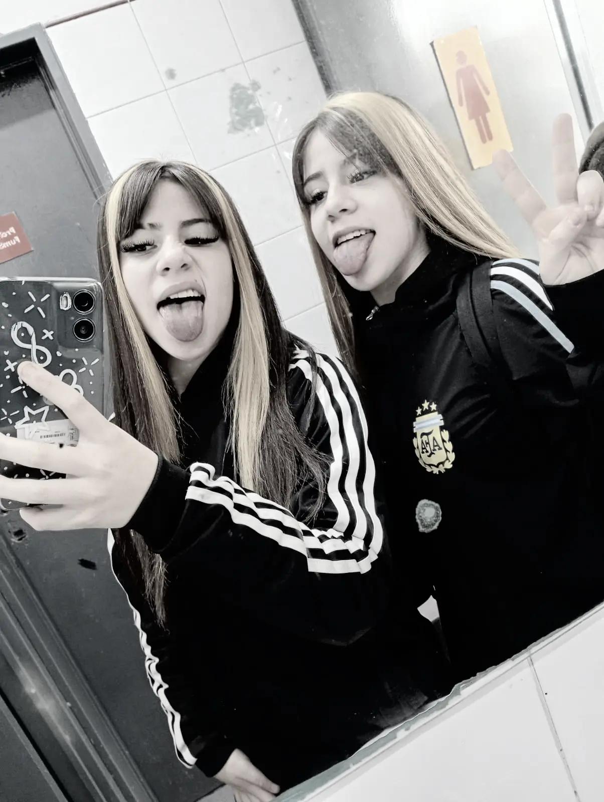 @Las melliz 🏌️♀️🎸