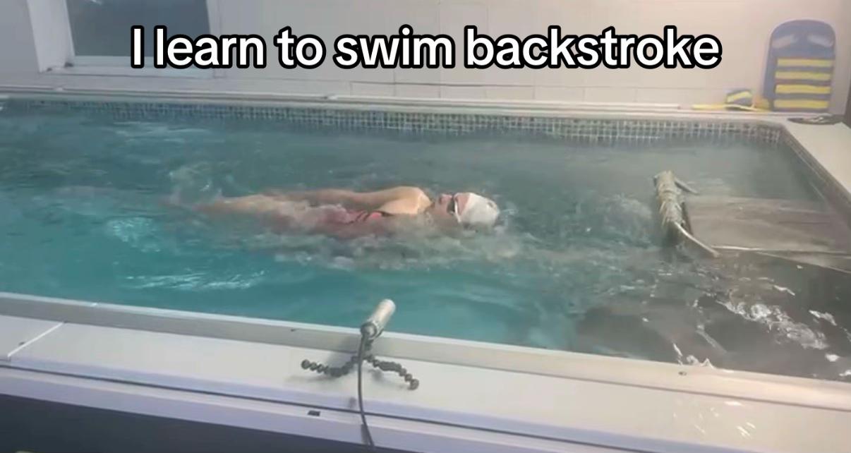@Freya_swims_