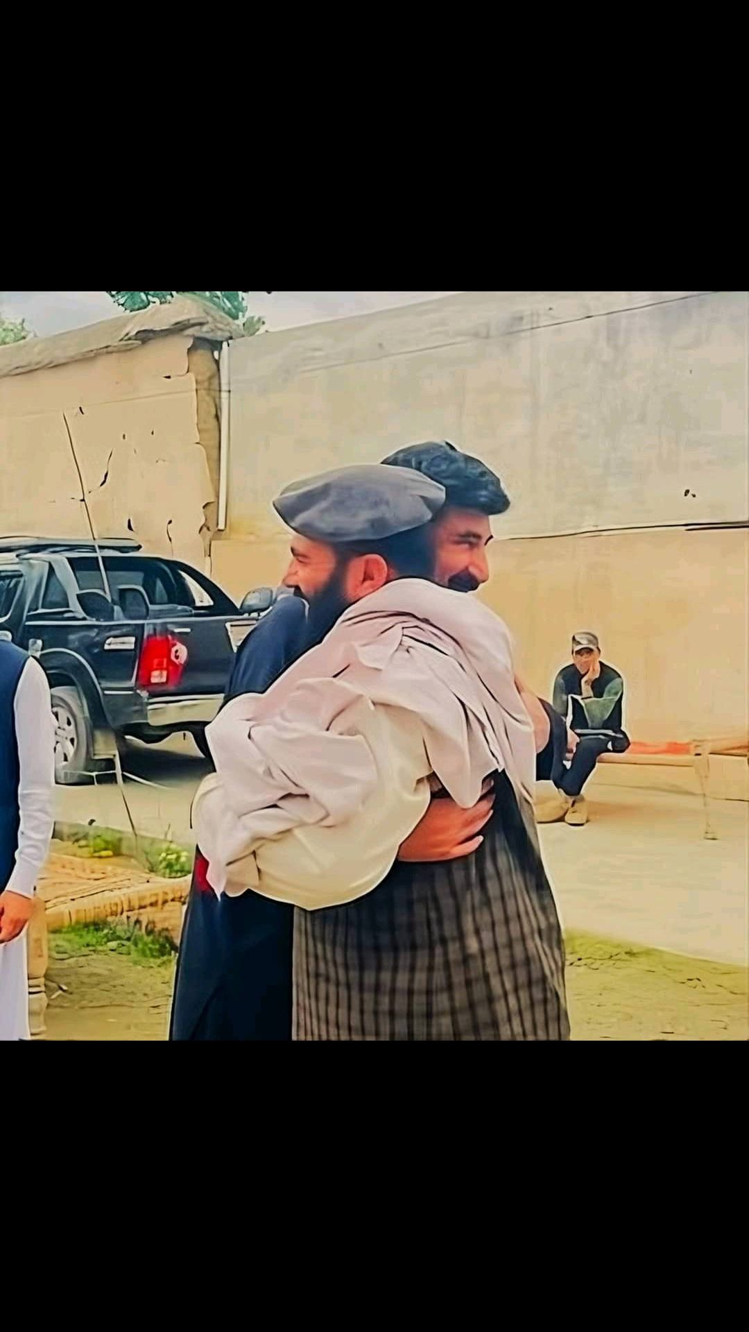 @akhonzada_chattan