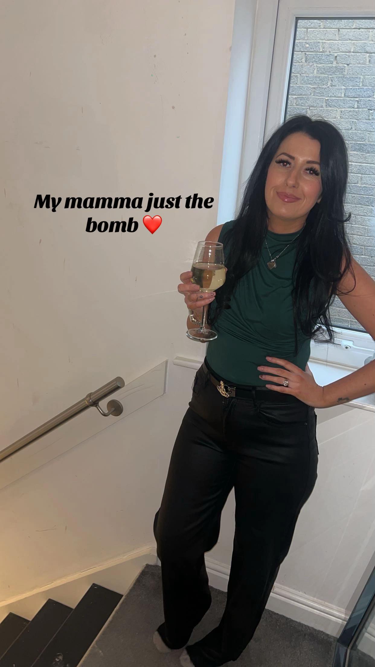 @𝐹𝒶𝓇𝓇𝒶𝒽🐆👜
