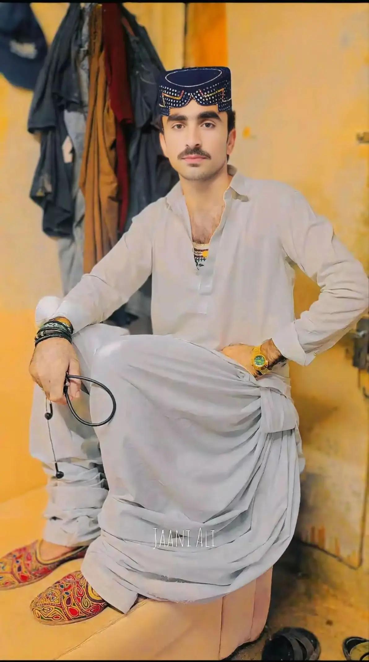 @🇦🇪✈️🇵🇰کنگ بوس سرور جکرانی