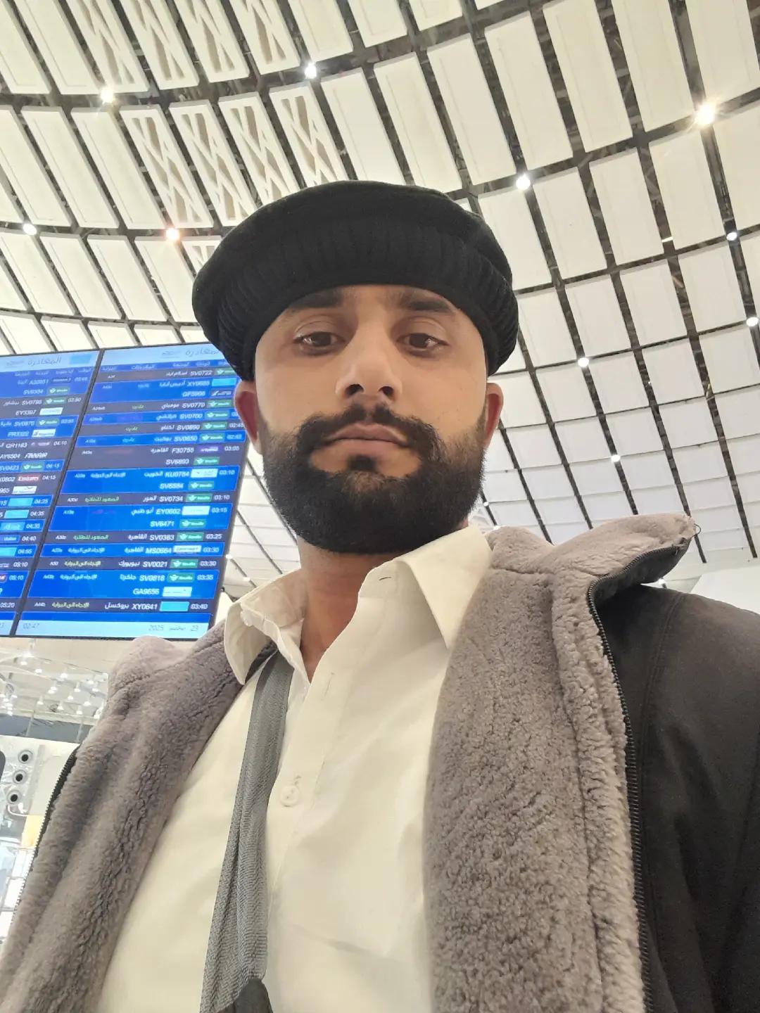 @azahrkhan5
