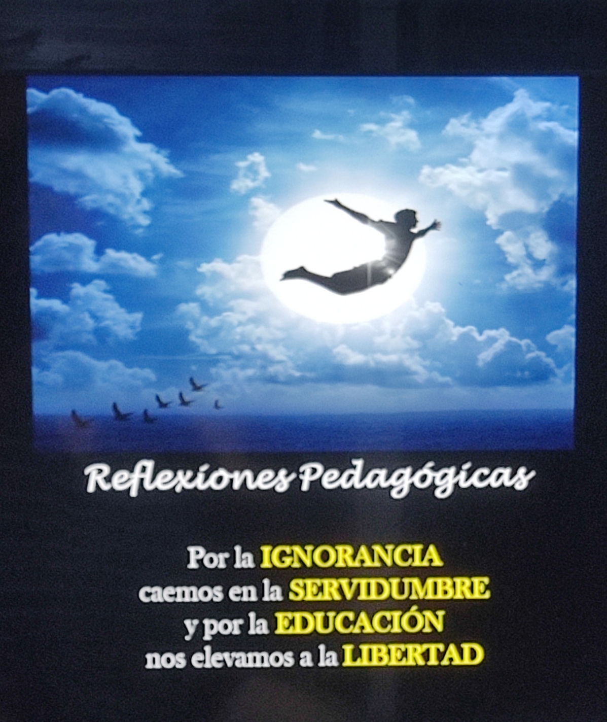 @U.E MORAL Y LUCES