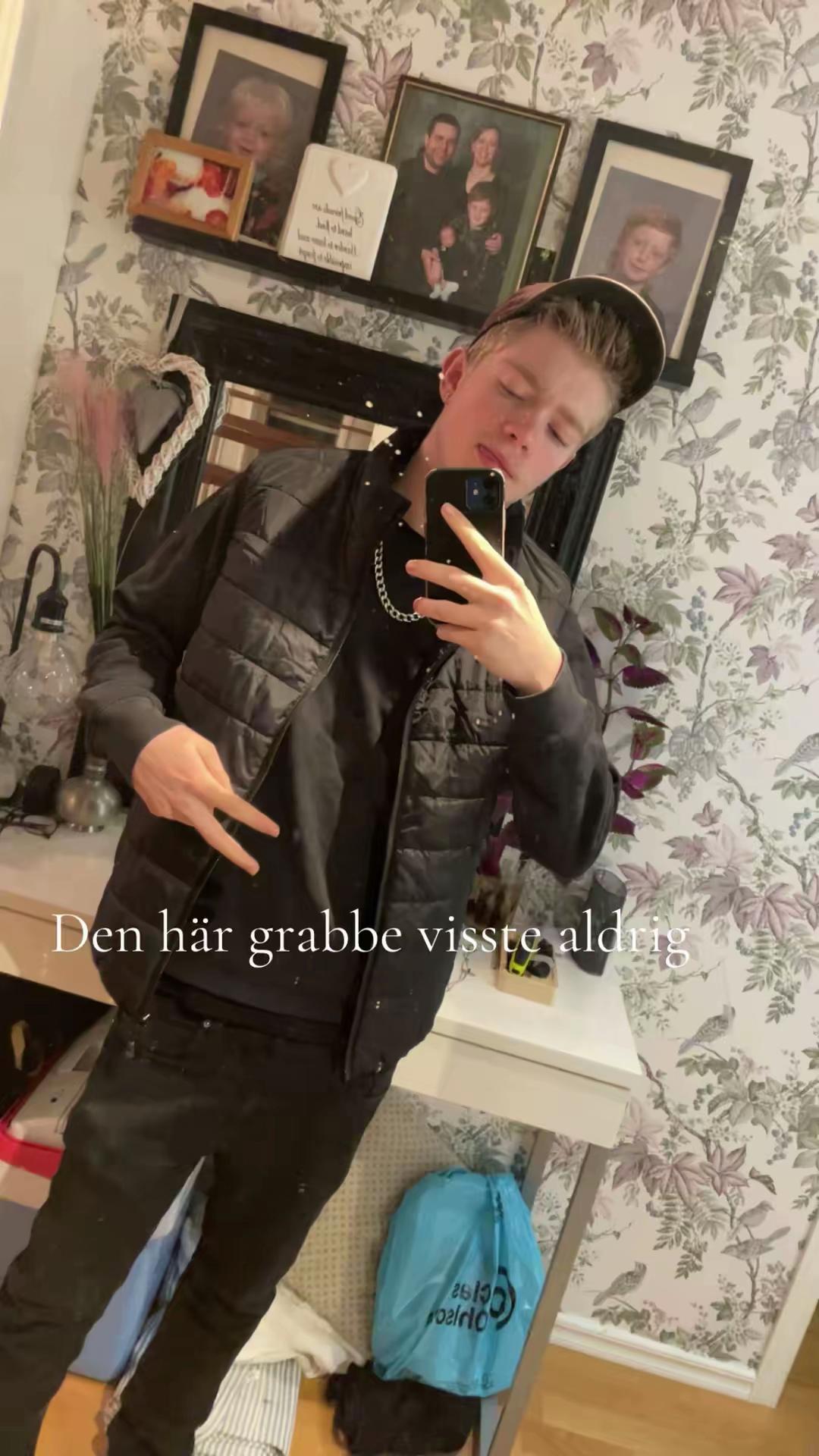 @ℋ𝒶𝓇𝓇𝓎𝓈𝑜̛𝓇𝓆𝓋𝒾𝓈𝓉