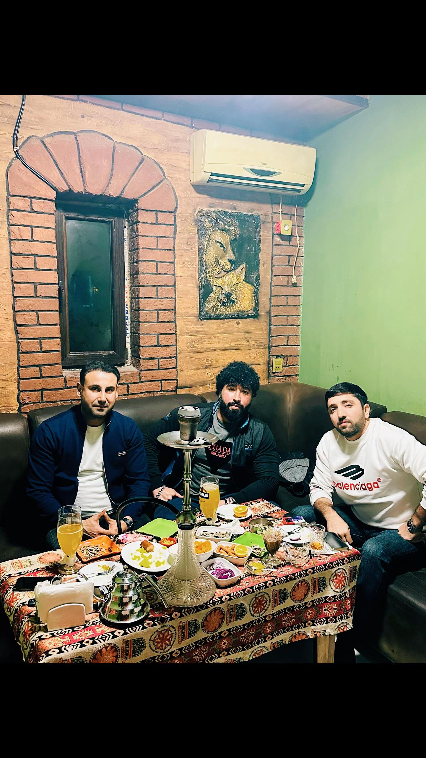 @BAKILI_802