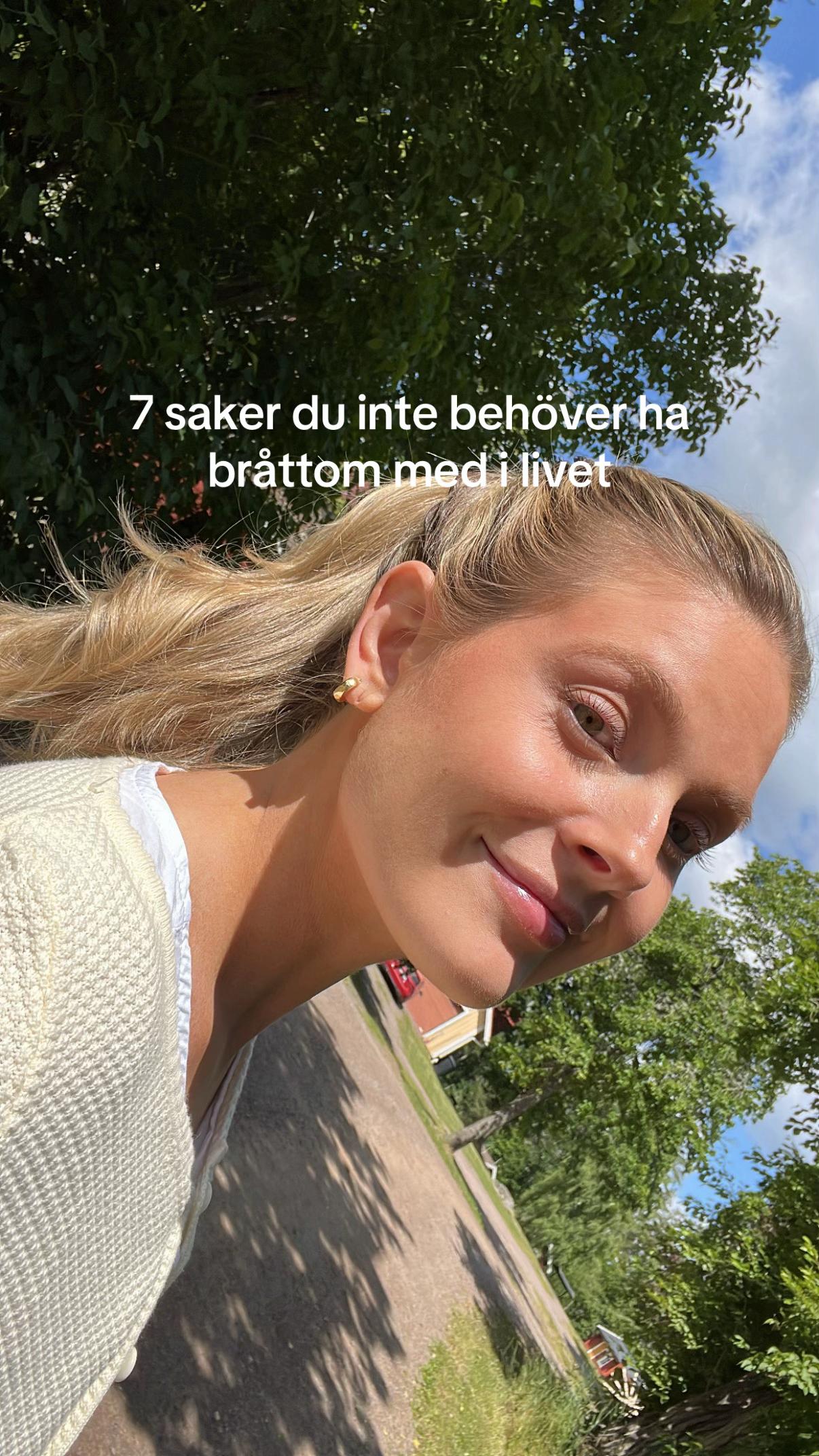 @Elissa