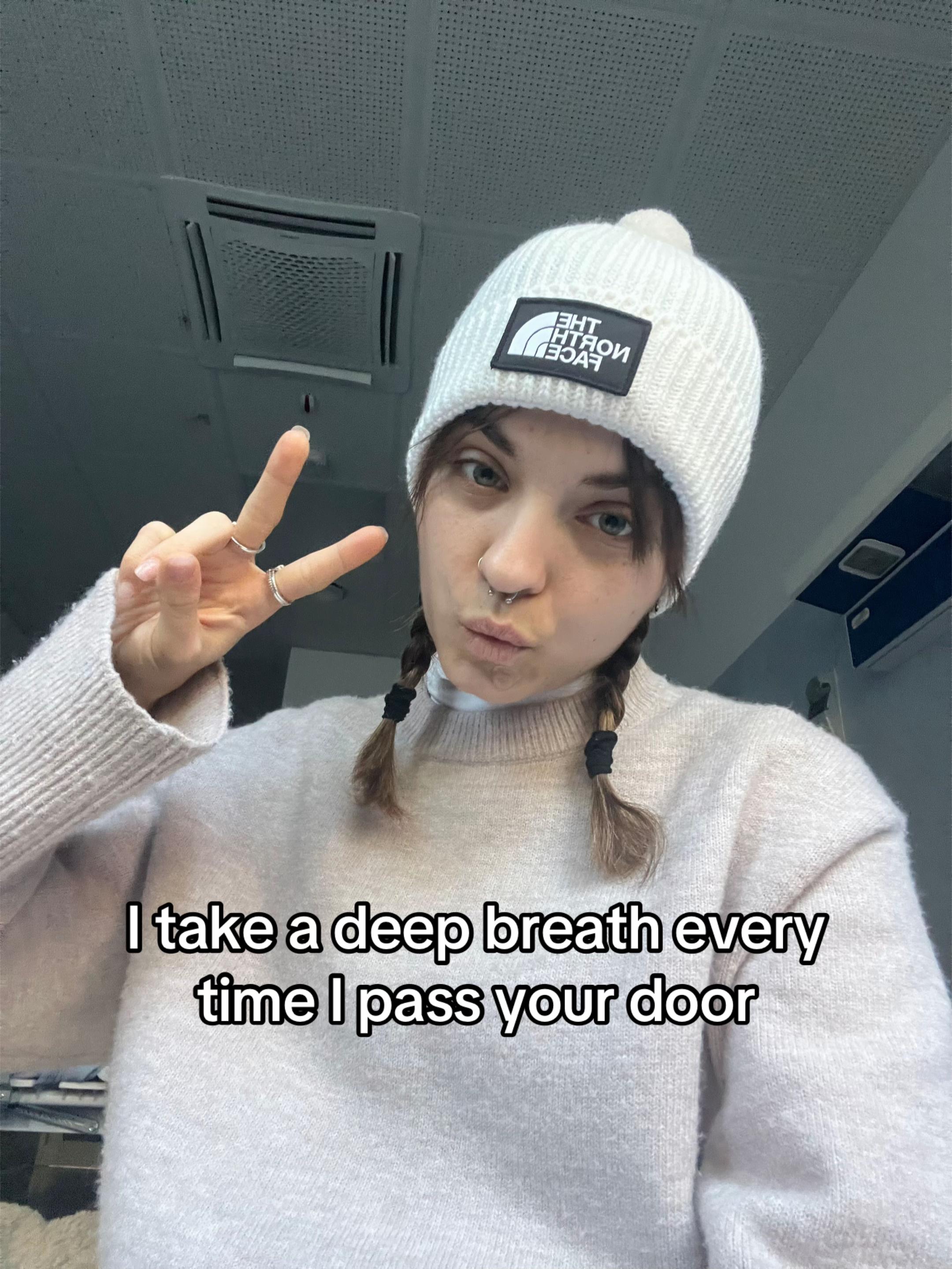 @elly
