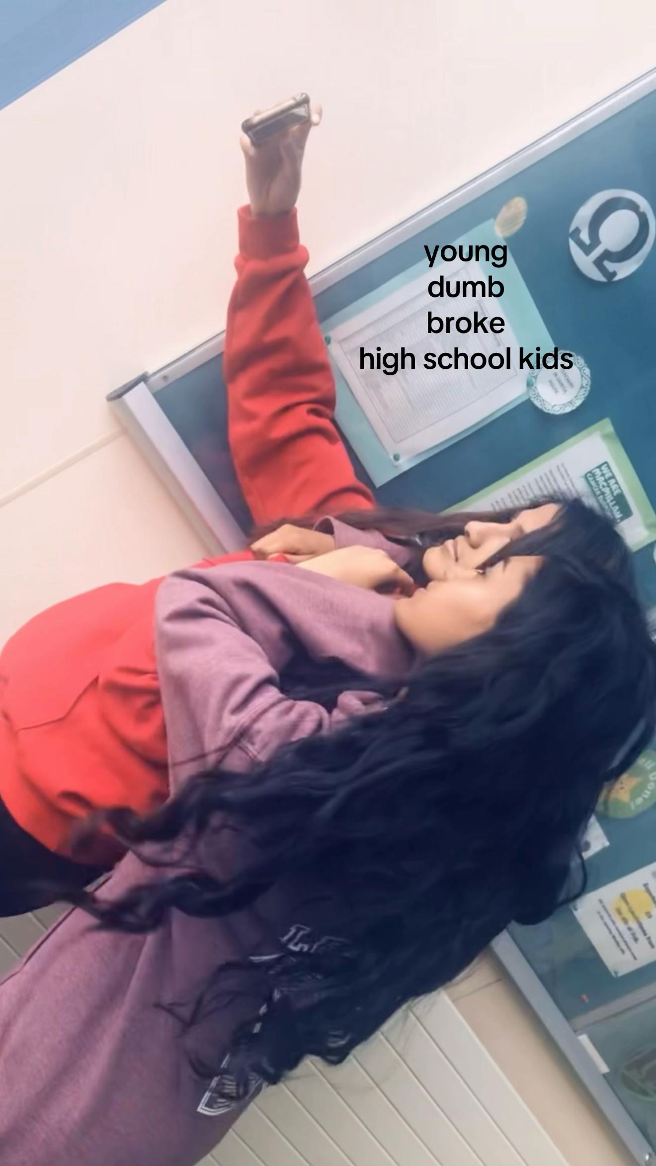 @KxB