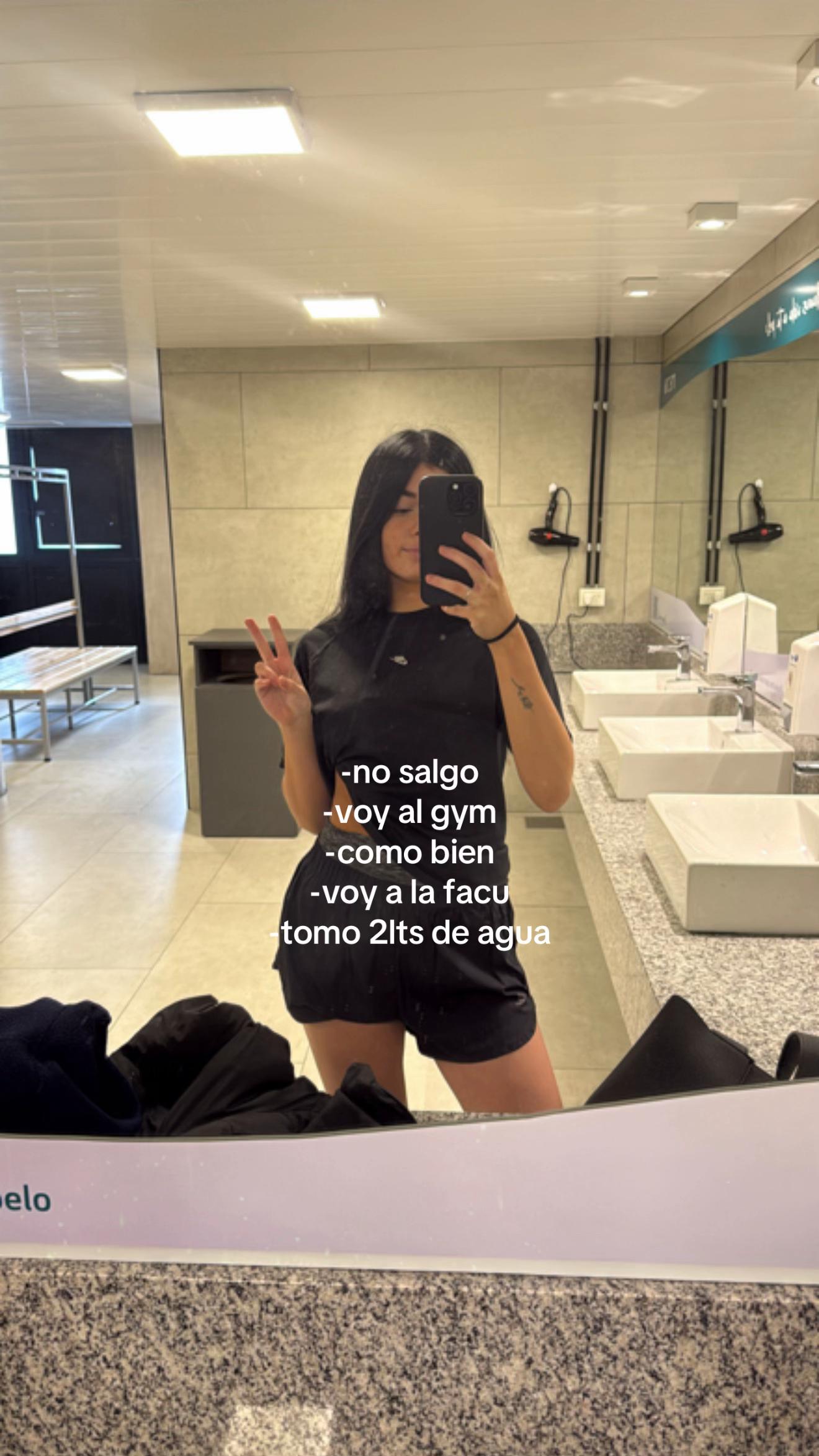 @vickygarrott