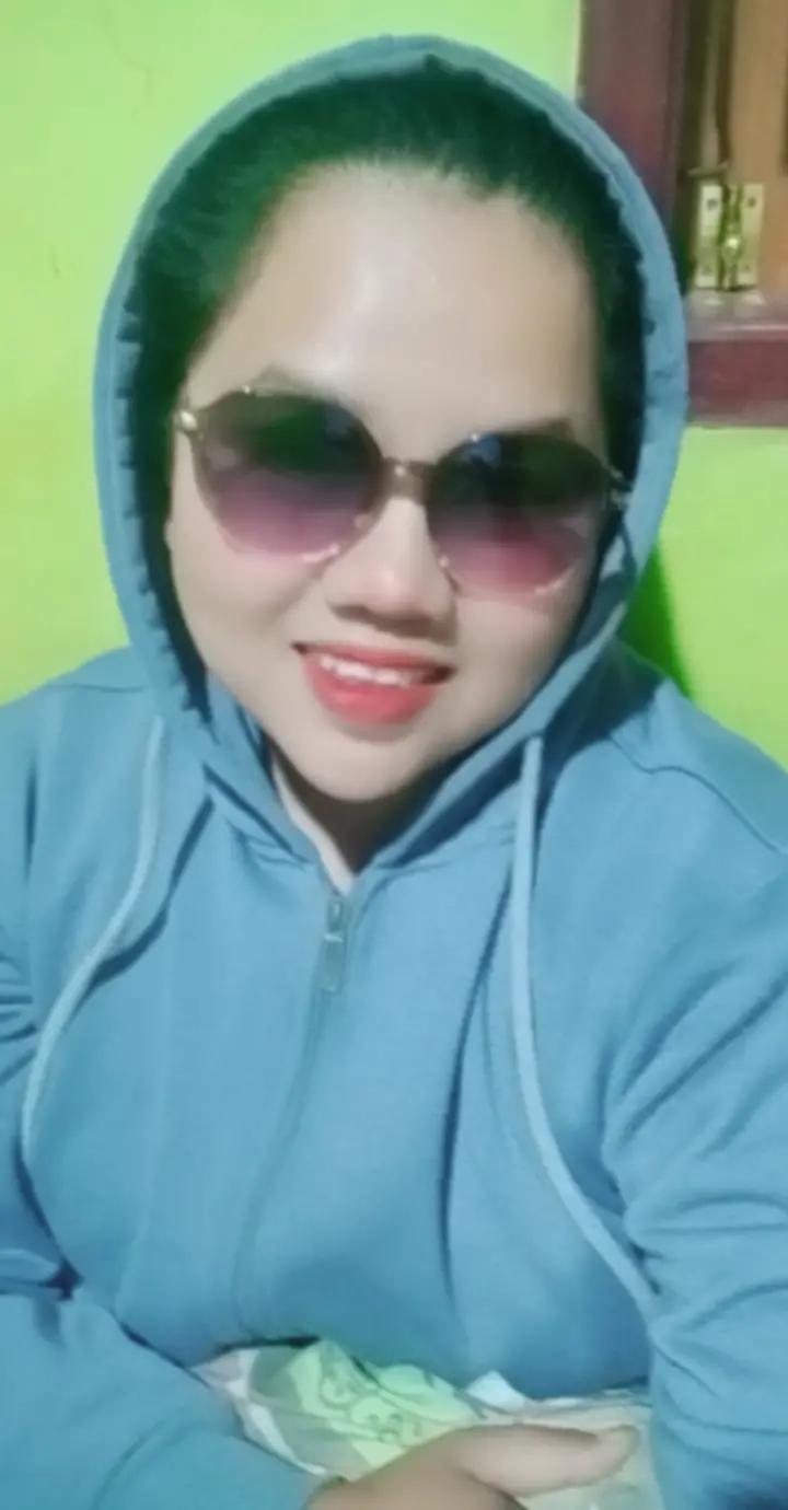 @Putry gemoy"😊