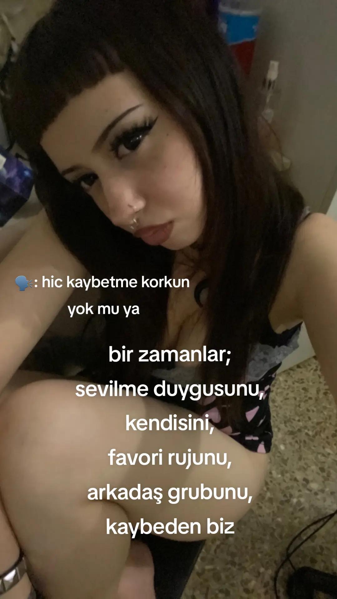 @👻
