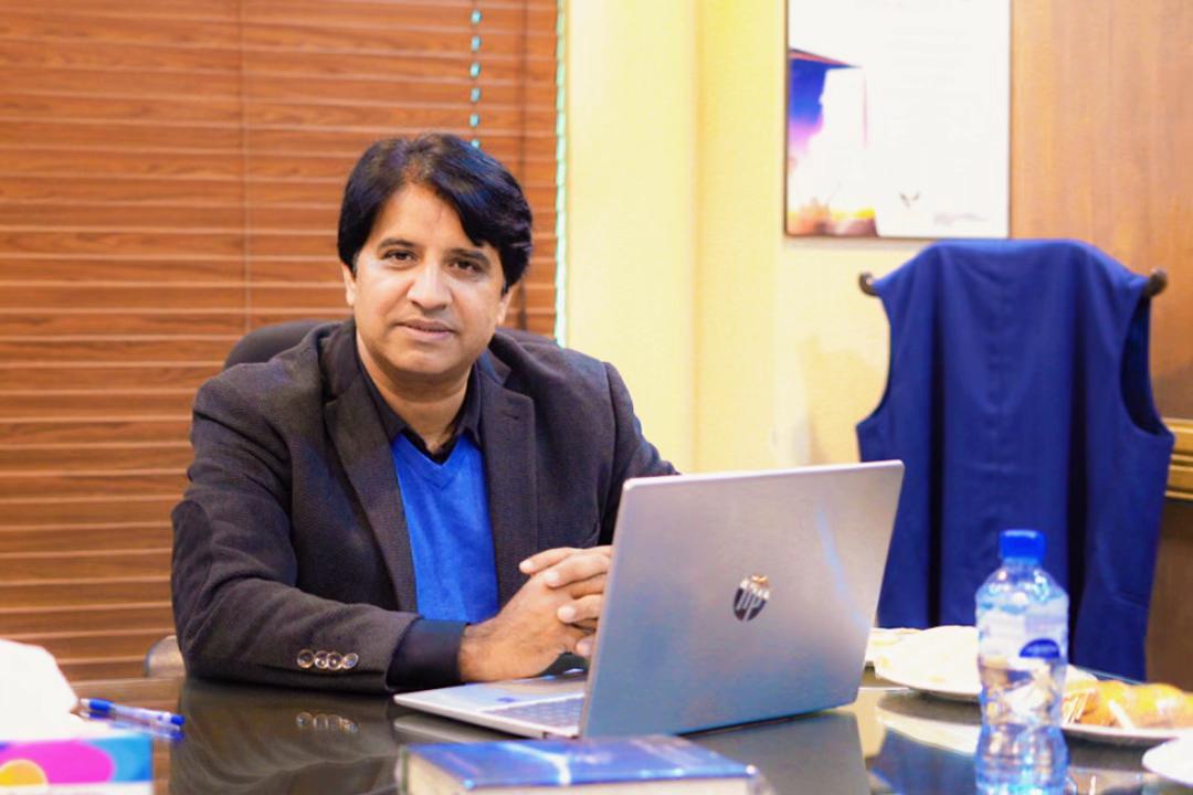 @Dr Arfan Jaffar