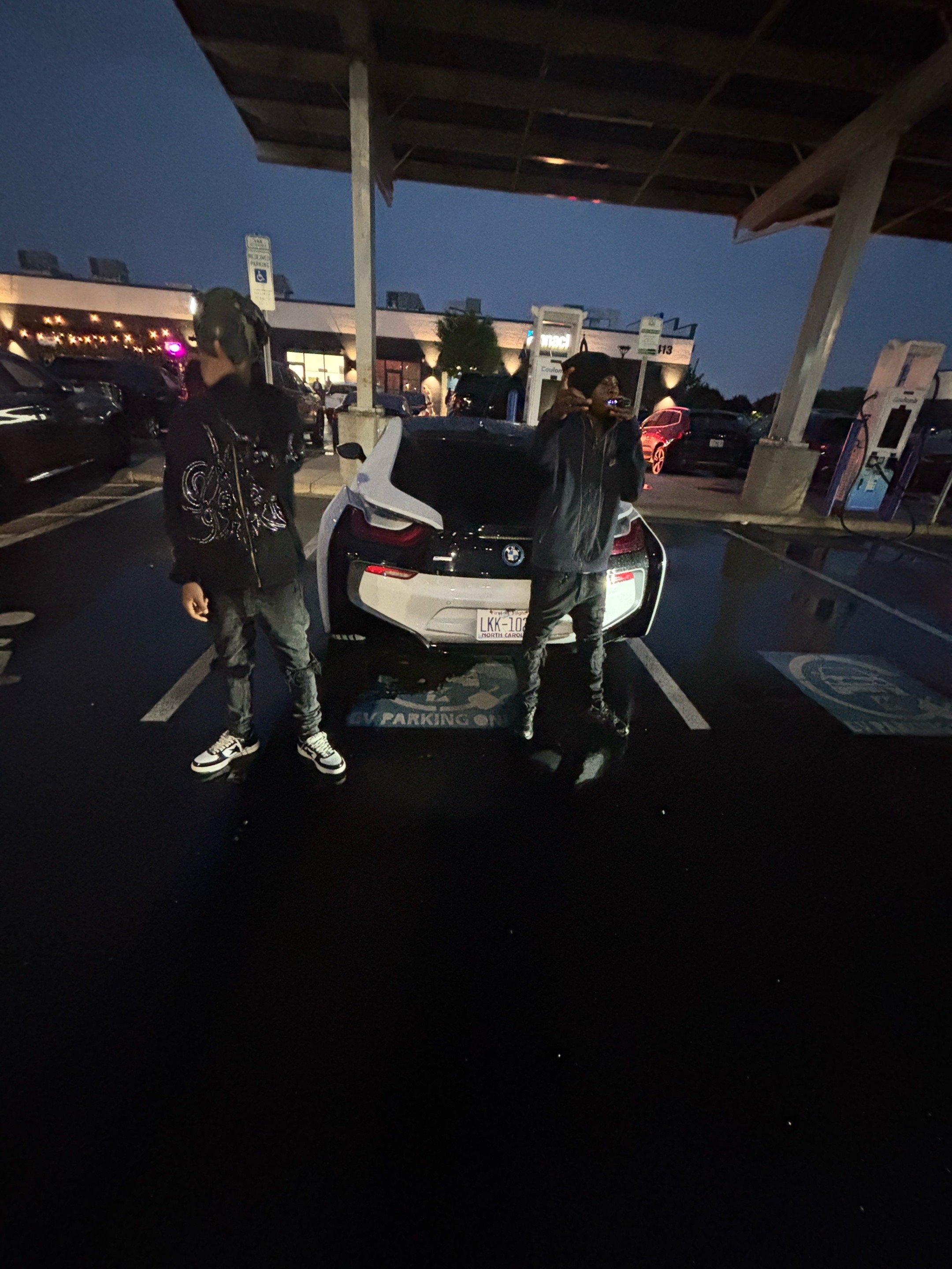 @⃟